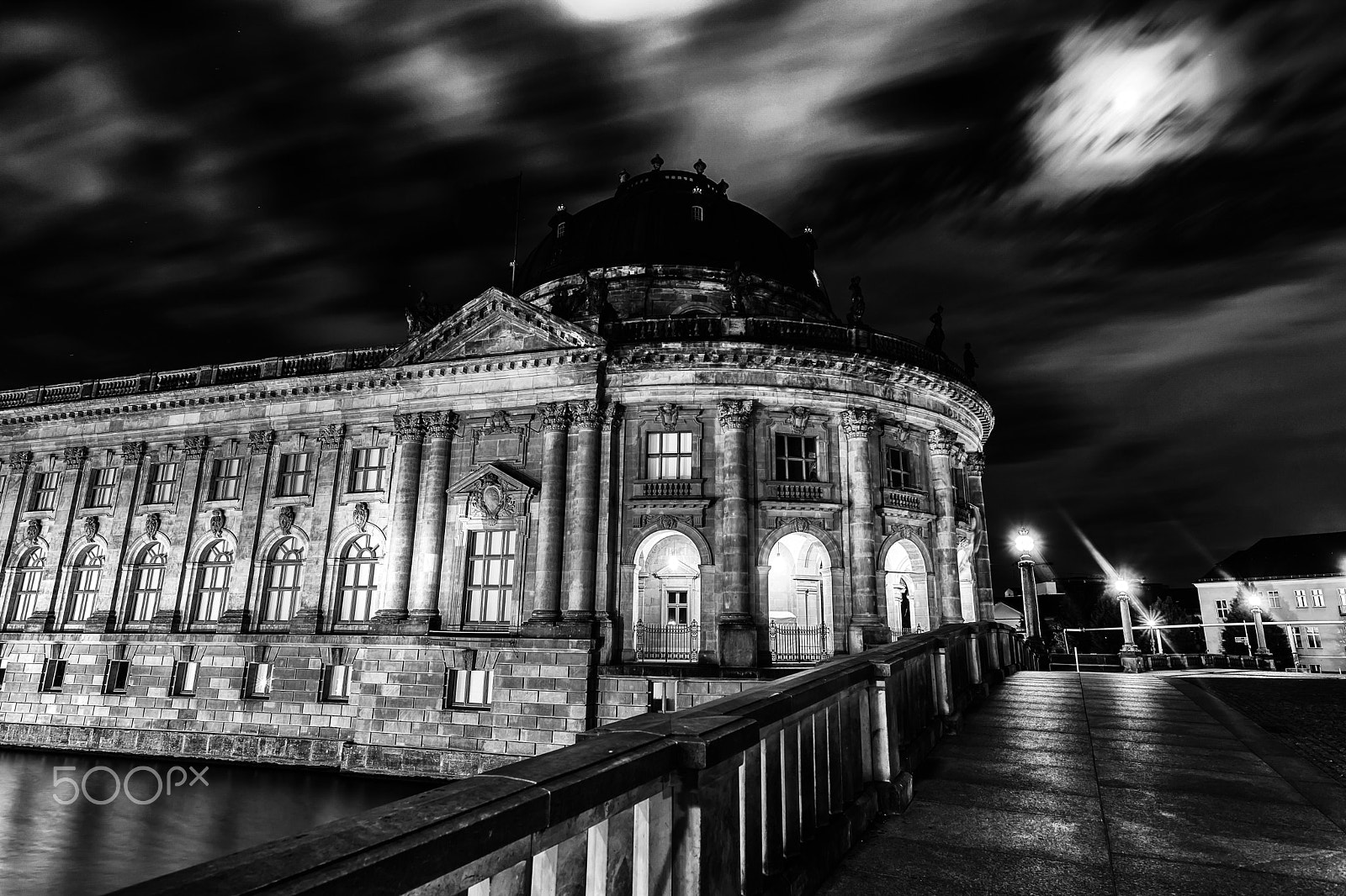 Canon EOS 5D Mark II + Sigma 20mm F1.4 DG HSM Art sample photo. Bode museum in berlin at night photography
