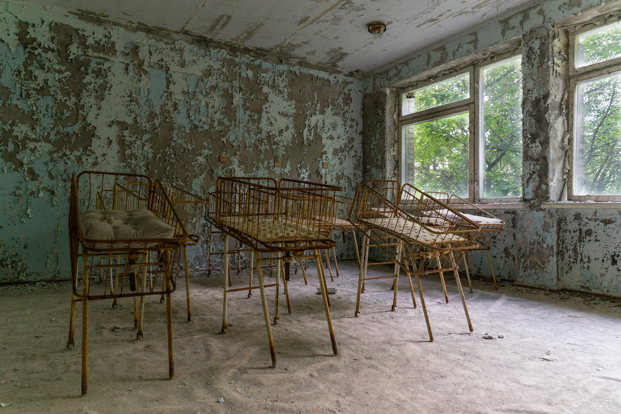 Sony a7 II + ZEISS Batis 25mm F2 sample photo. Pripyat nursery room photography