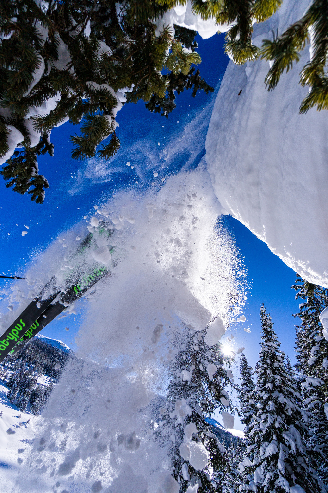 Sony a6300 + Sony E 10-18mm F4 OSS sample photo. Backcountry skiing with cliffs photography