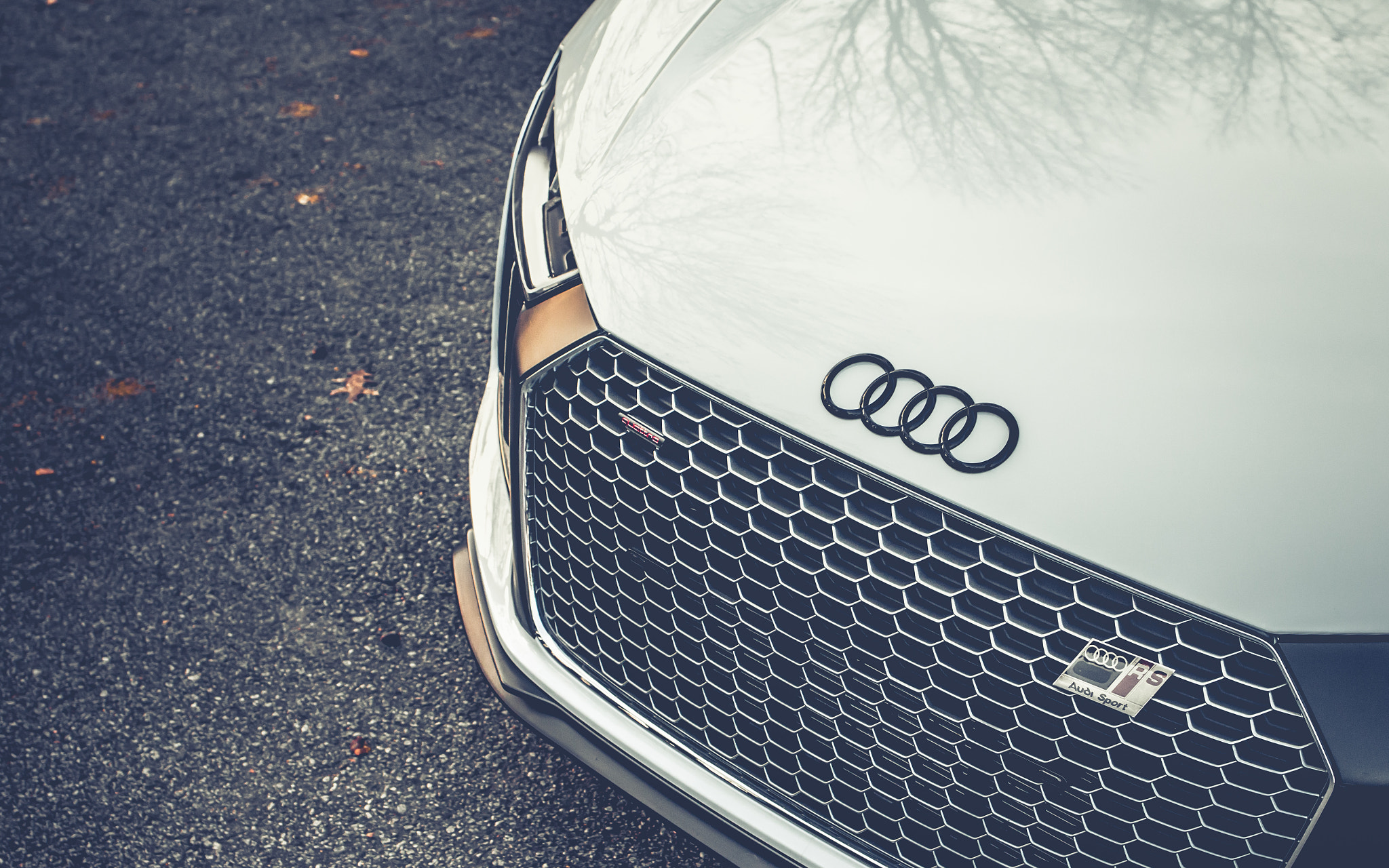 Canon EF 35mm F2 IS USM sample photo. Audi r8 v10 photography
