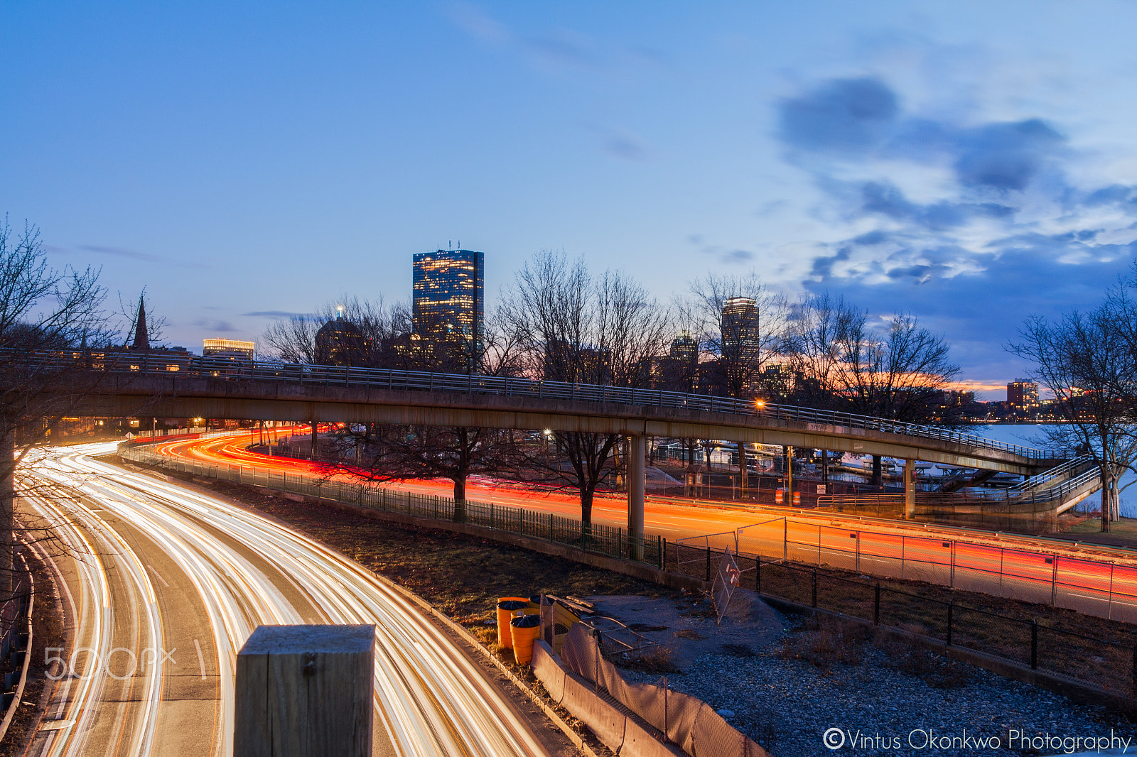 Canon EF-S 17-55mm F2.8 IS USM sample photo. City trails photography
