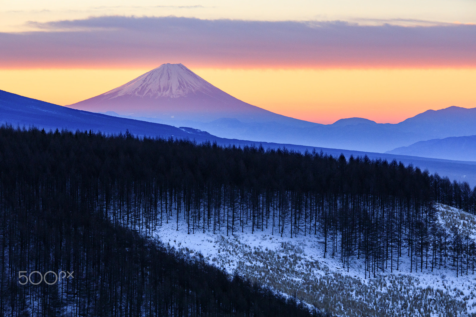 Canon EF 70-200mm F4L IS USM sample photo. Mt.fuji glistens with the morning sun photography