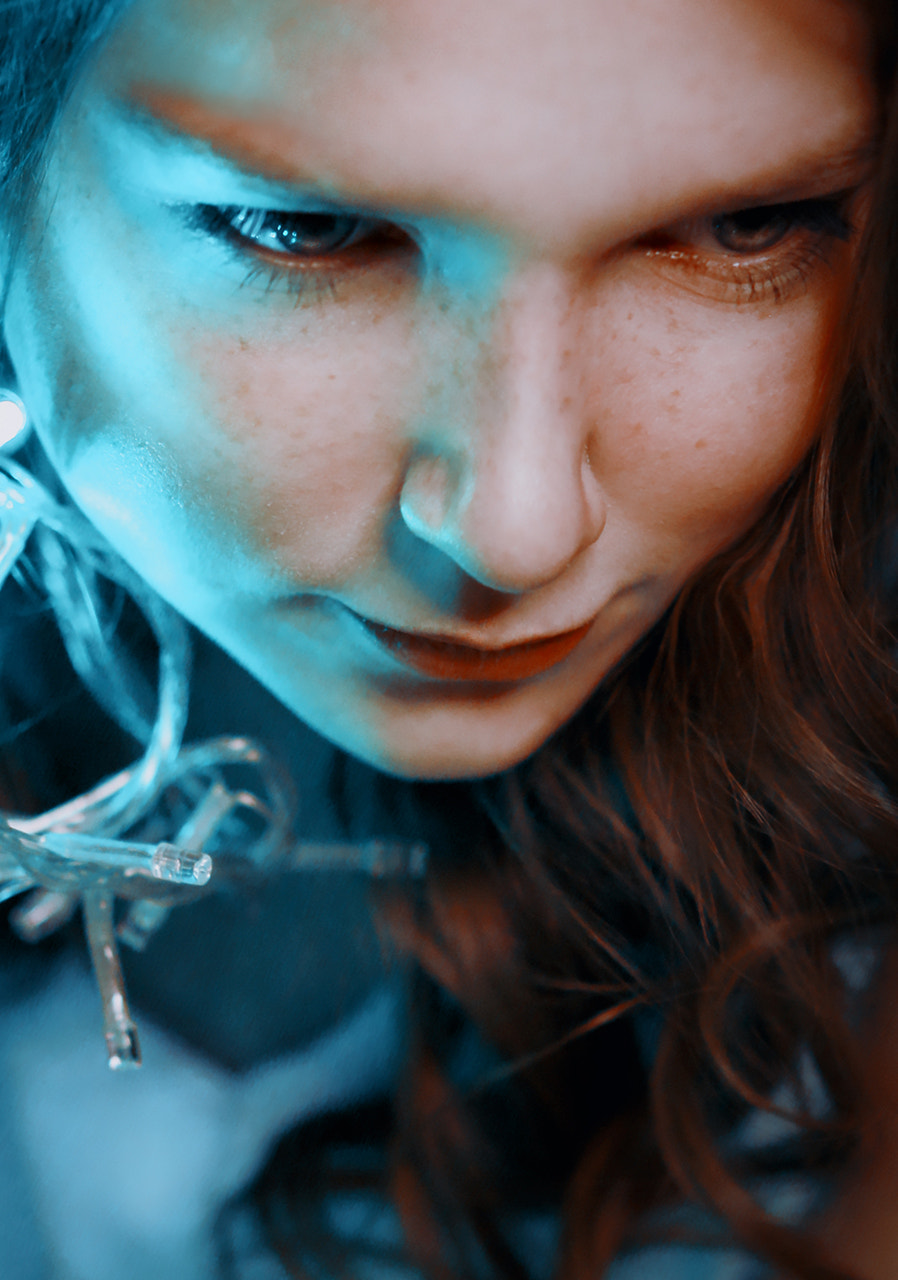 Sigma 85mm F1.4 EX DG HSM sample photo. Ксения (ring lamp and garland of lights) photography