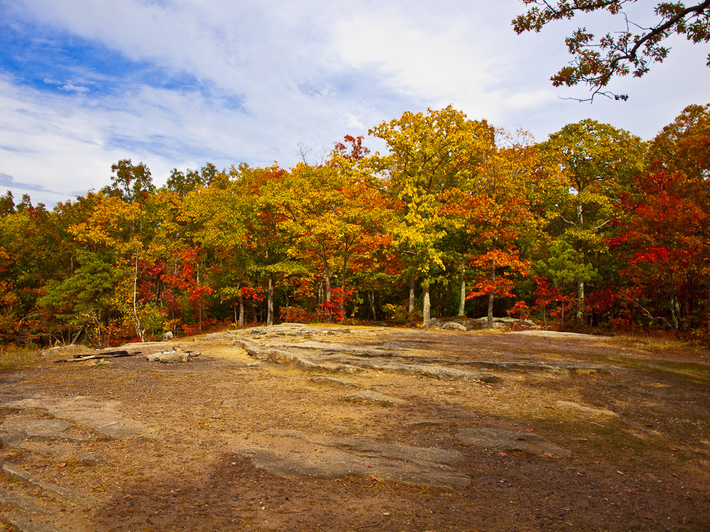 Olympus E-620 (EVOLT E-620) + OLYMPUS 14-42mm Lens sample photo. Case mountain summit photography