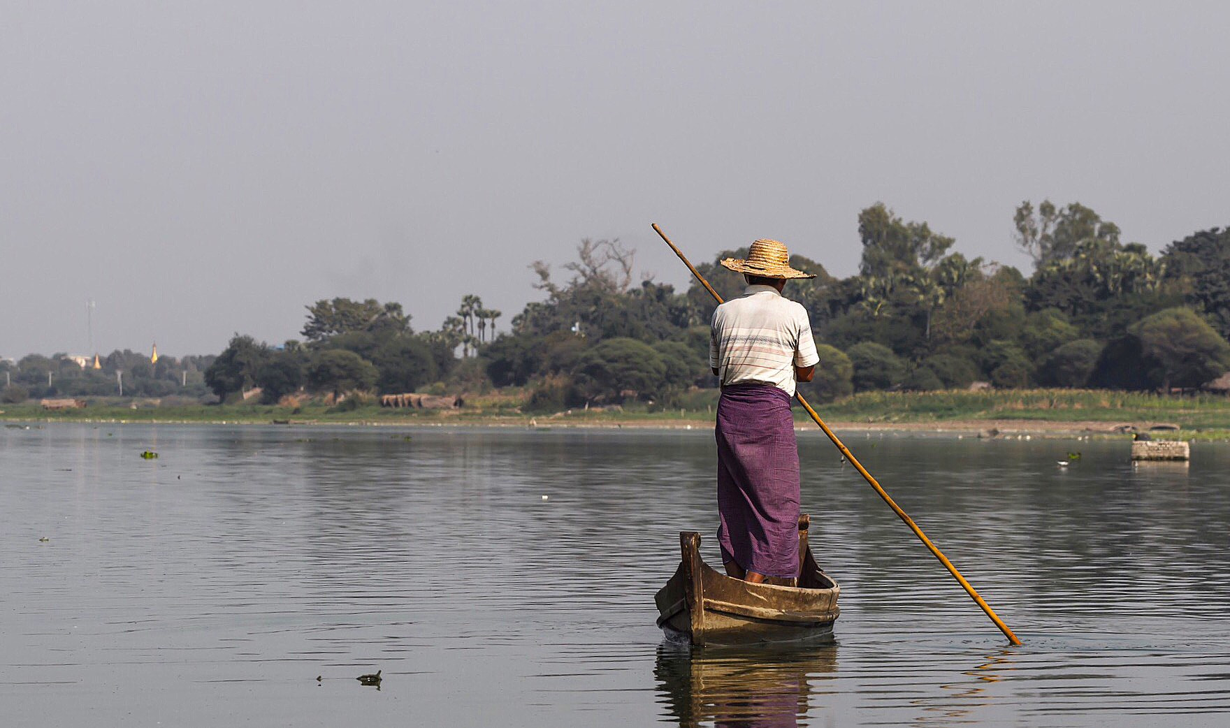 Canon EF 100mm F2.8L Macro IS USM sample photo. Fisherman in myanmar photography