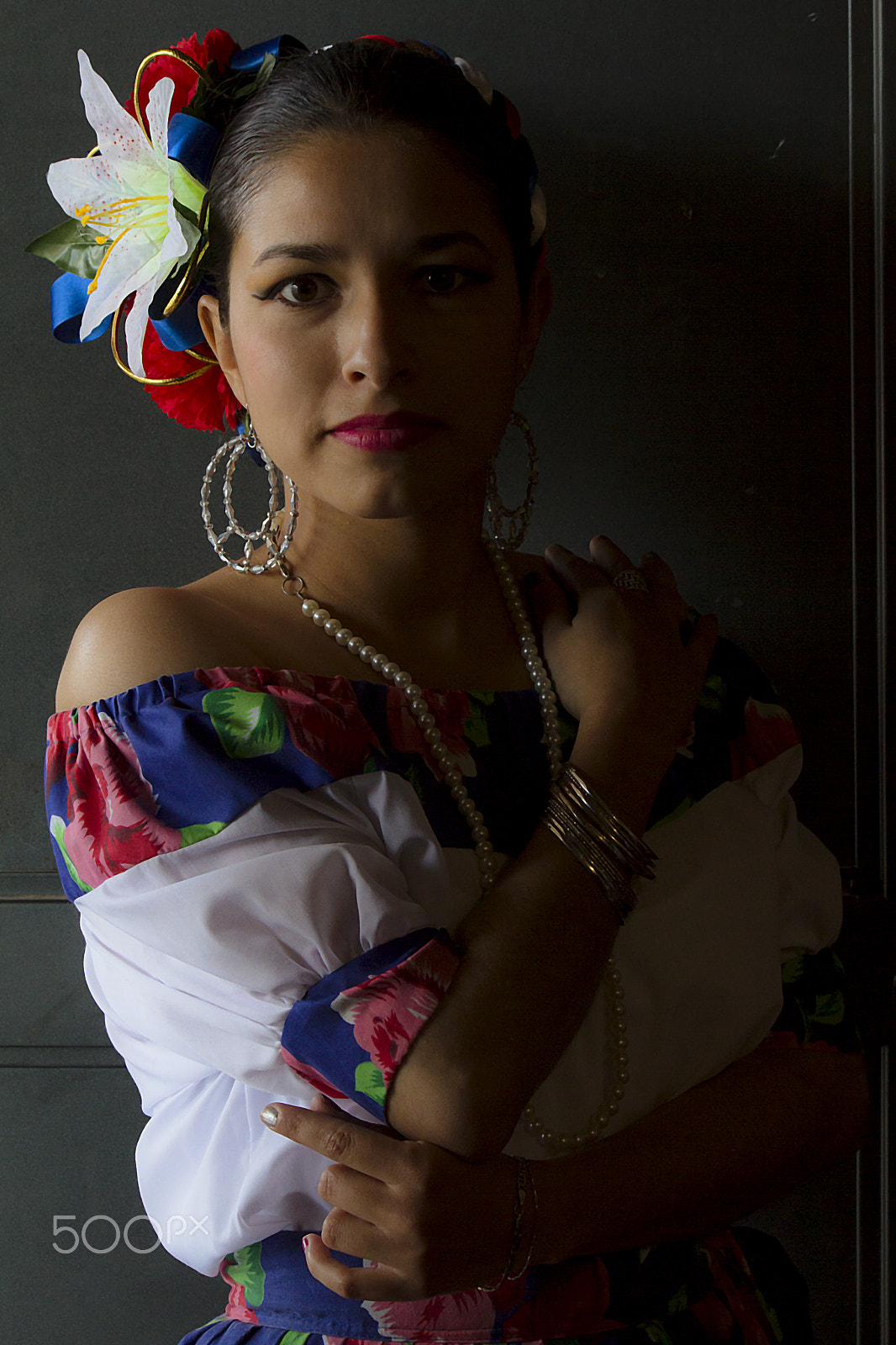Canon EF-S 55-250mm F4-5.6 IS II sample photo. Mexican beauty photography