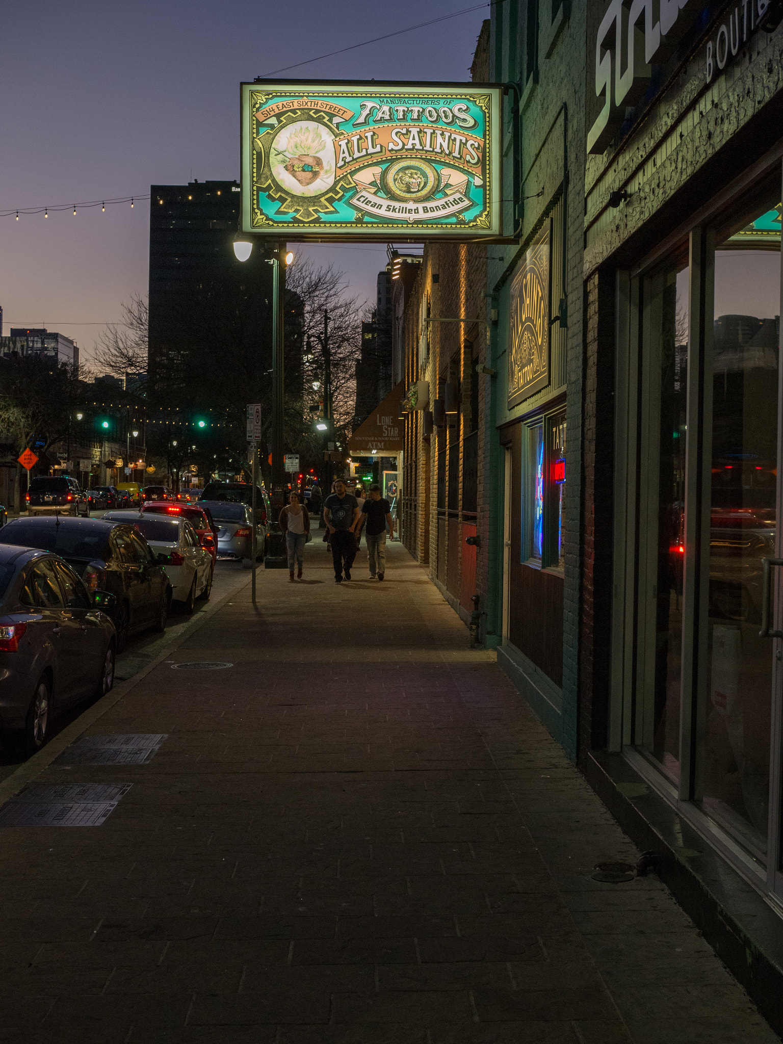 Olympus OM-D E-M10 II + Olympus M.Zuiko Digital 25mm F1.8 sample photo. Austin sunday night test photography