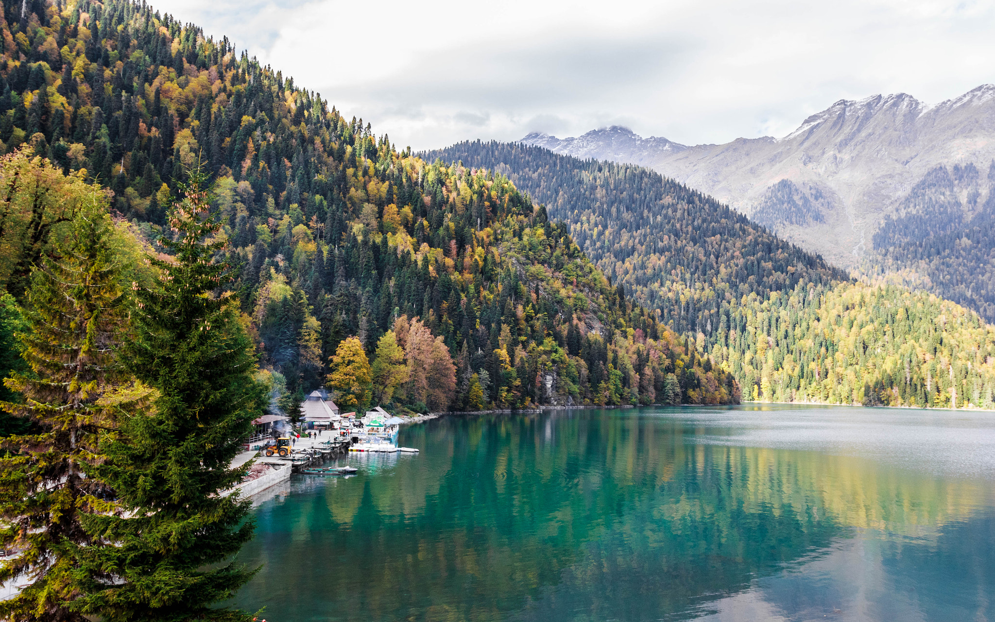 Canon EOS 60D + Sigma 18-35mm f/1.8 DC HSM sample photo. Lake riza, abkhazia photography