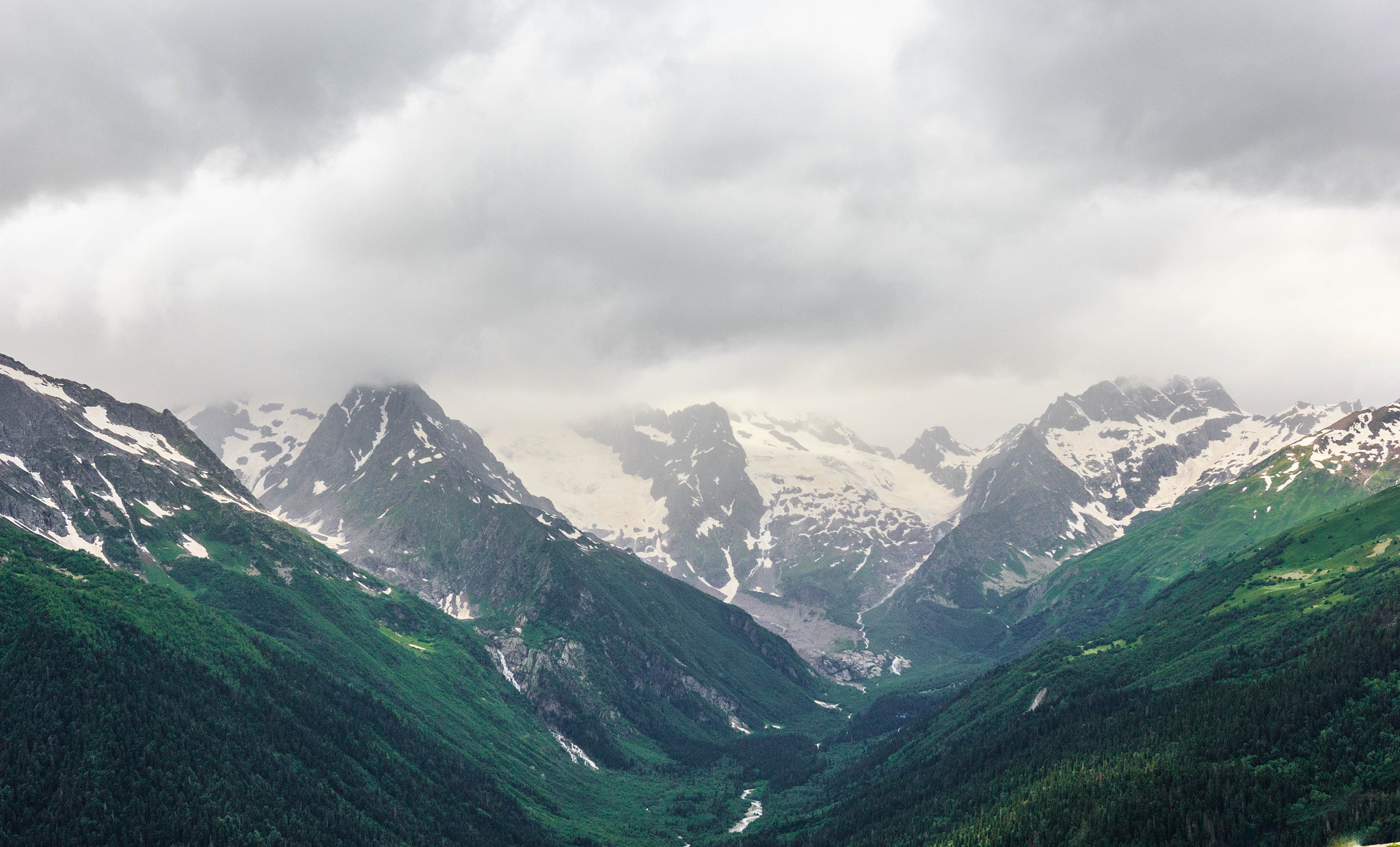 Canon EOS 60D + Sigma 18-35mm f/1.8 DC HSM sample photo. Dombay, russia photography