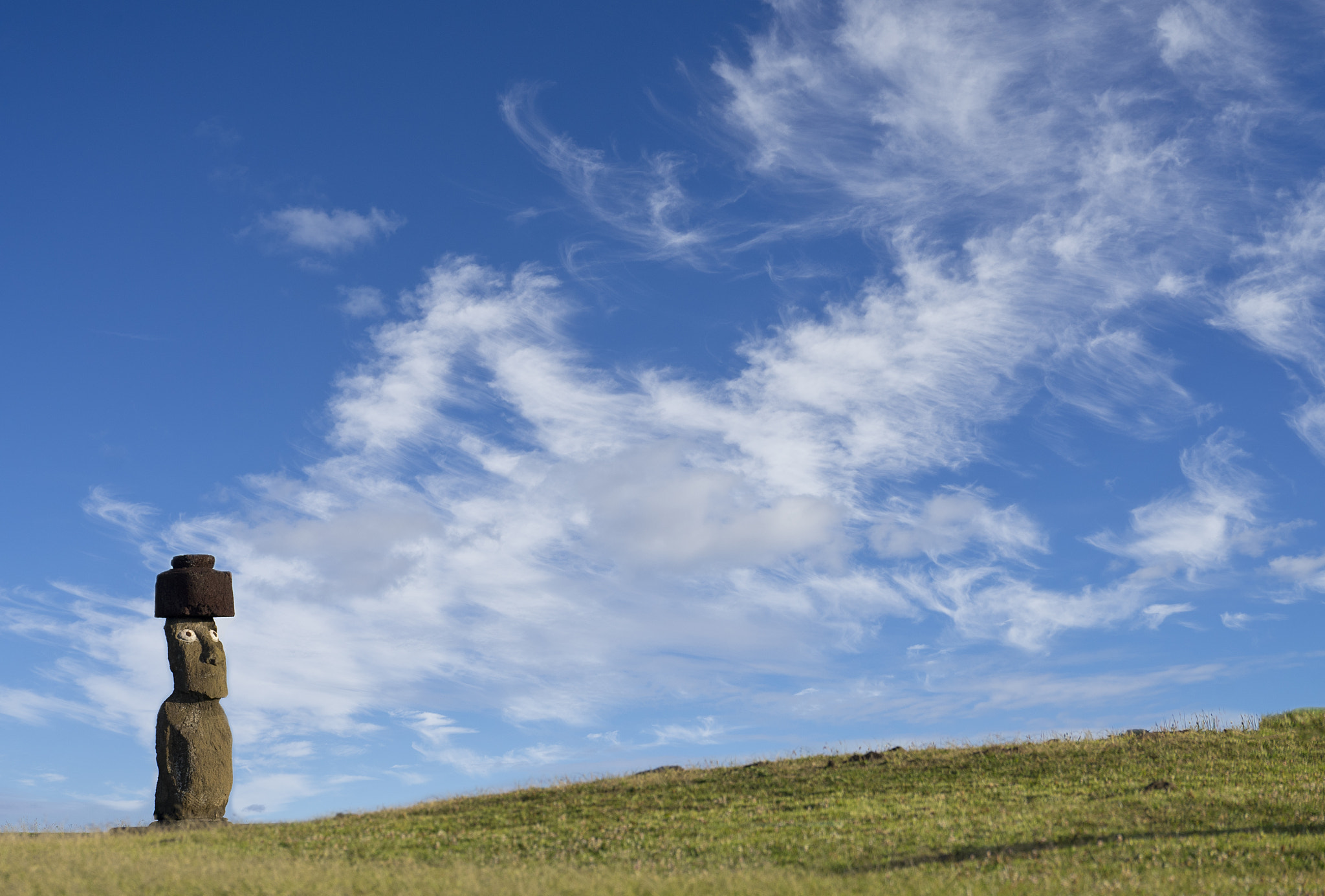 Sony a7 II + Sony FE 70-200mm F4 G OSS sample photo. Ahu tahai,easter island,chile photography