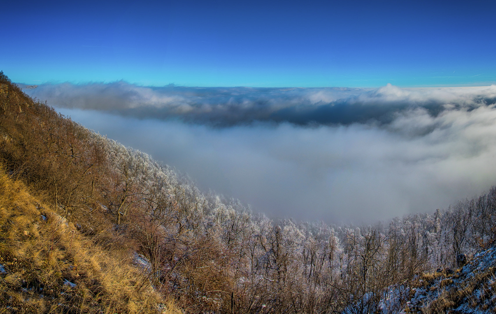 Nikon D7100 + Sigma 17-70mm F2.8-4 DC Macro OS HSM sample photo. Frosty valley photography