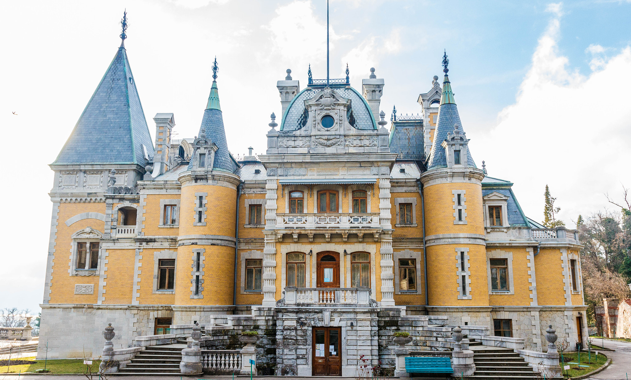 Sigma 18-35mm f/1.8 DC HSM sample photo. Massansdra palace, crimea, russia photography