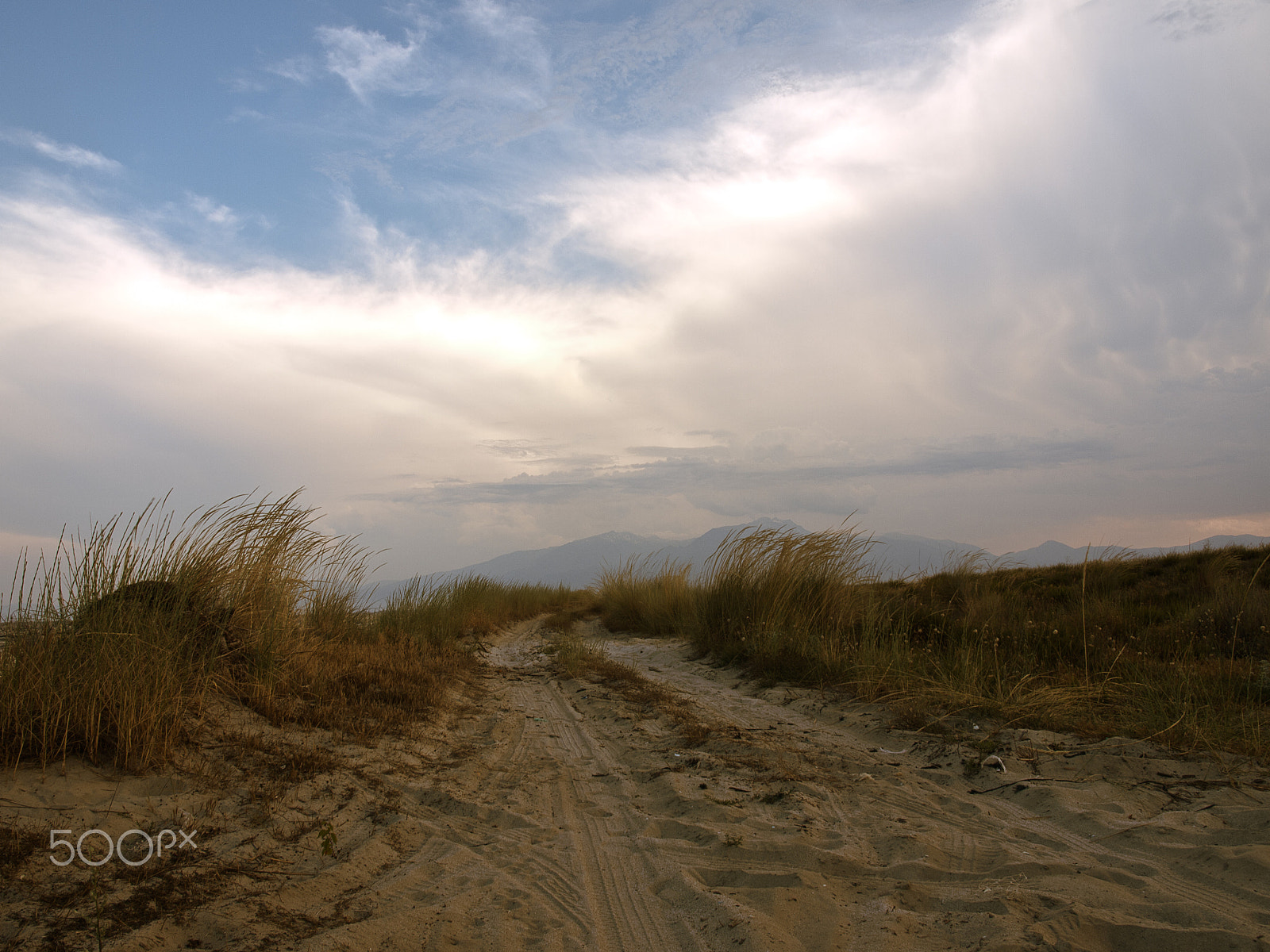 Olympus E-520 (EVOLT E-520) + OLYMPUS 14-42mm Lens sample photo. Landscape photography