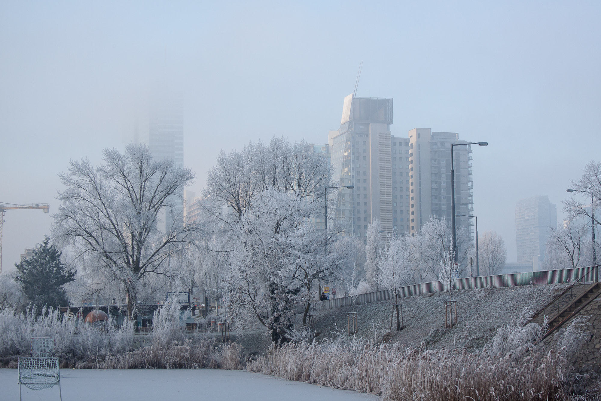Canon EF-S 18-55mm F3.5-5.6 II sample photo. Frozen skyline photography
