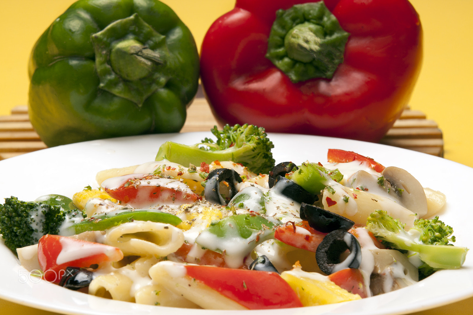 Canon EOS 500D (EOS Rebel T1i / EOS Kiss X3) sample photo. Veg pasta photography