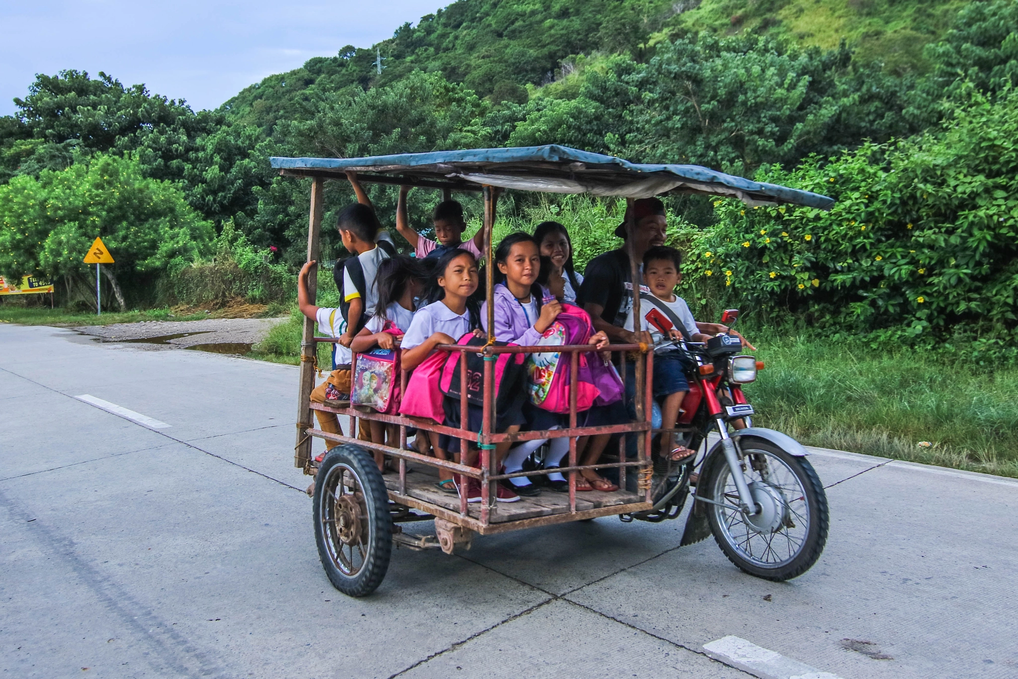 Canon EOS M3 sample photo. School bus photography