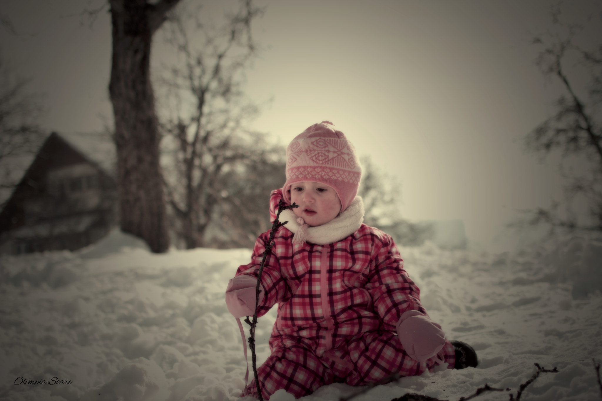 Canon EOS 60D + Canon EF 35mm F2 sample photo. Winter photography