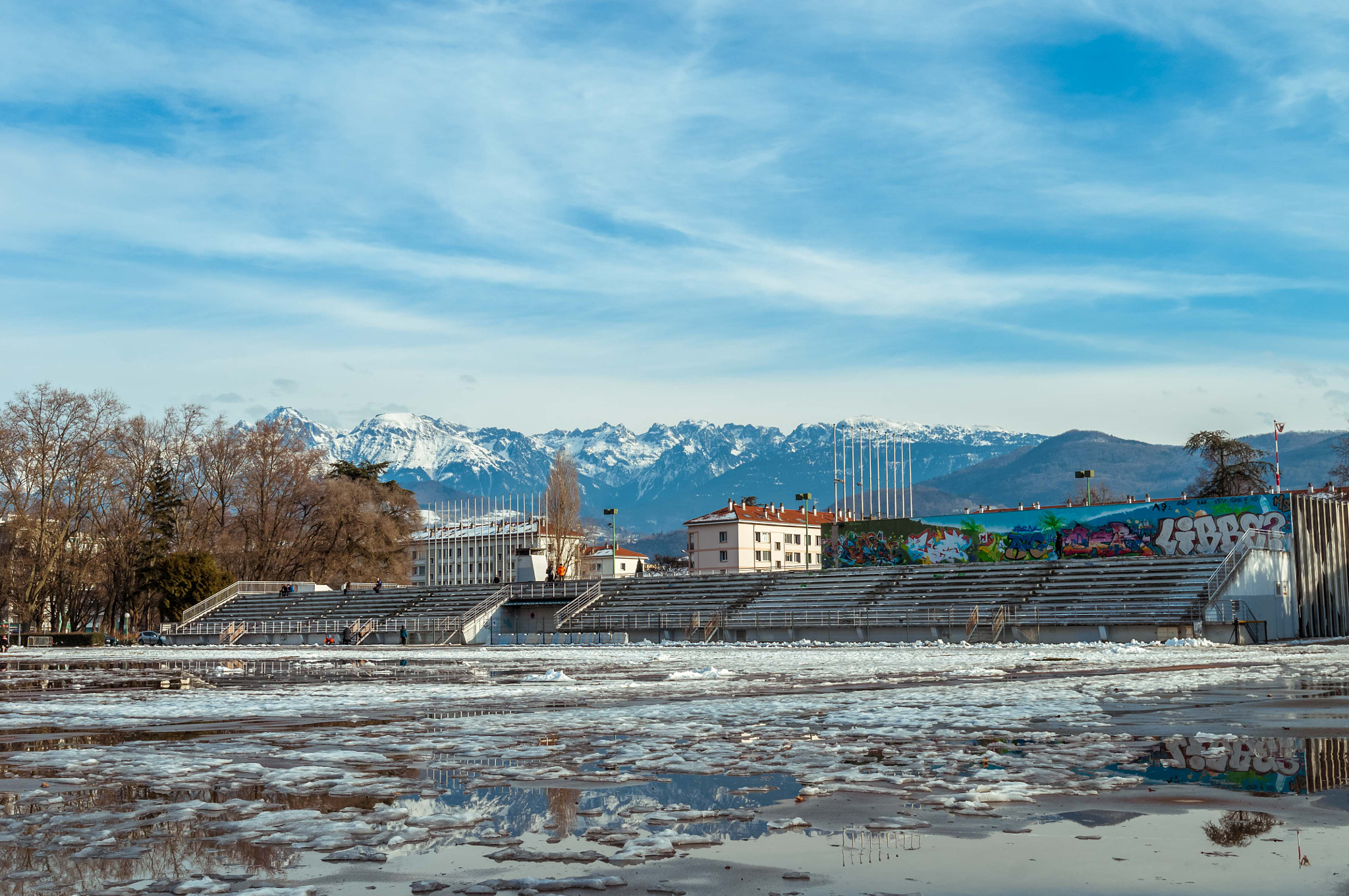 Nikon AF-S Nikkor 16-35mm F4G ED VR sample photo. Grenoble photography