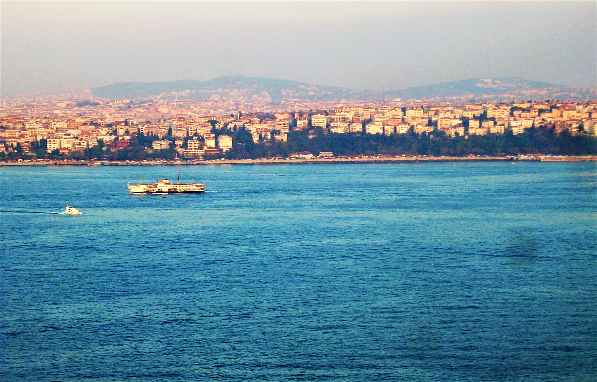 Nikon COOLPIX L10 sample photo. Bosporus photography