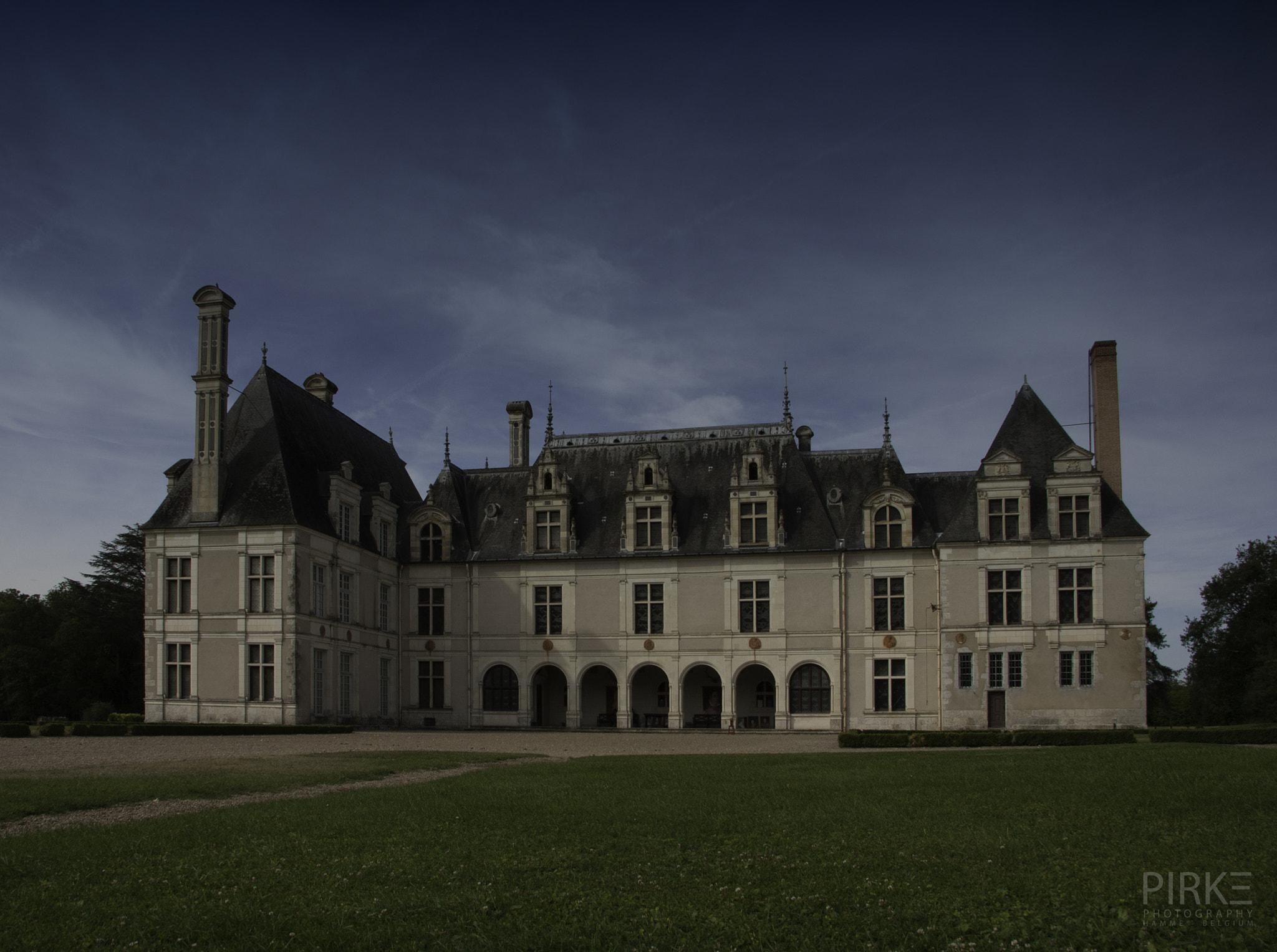 Canon EF-S 17-85mm F4-5.6 IS USM sample photo. Chateau de beauregard photography