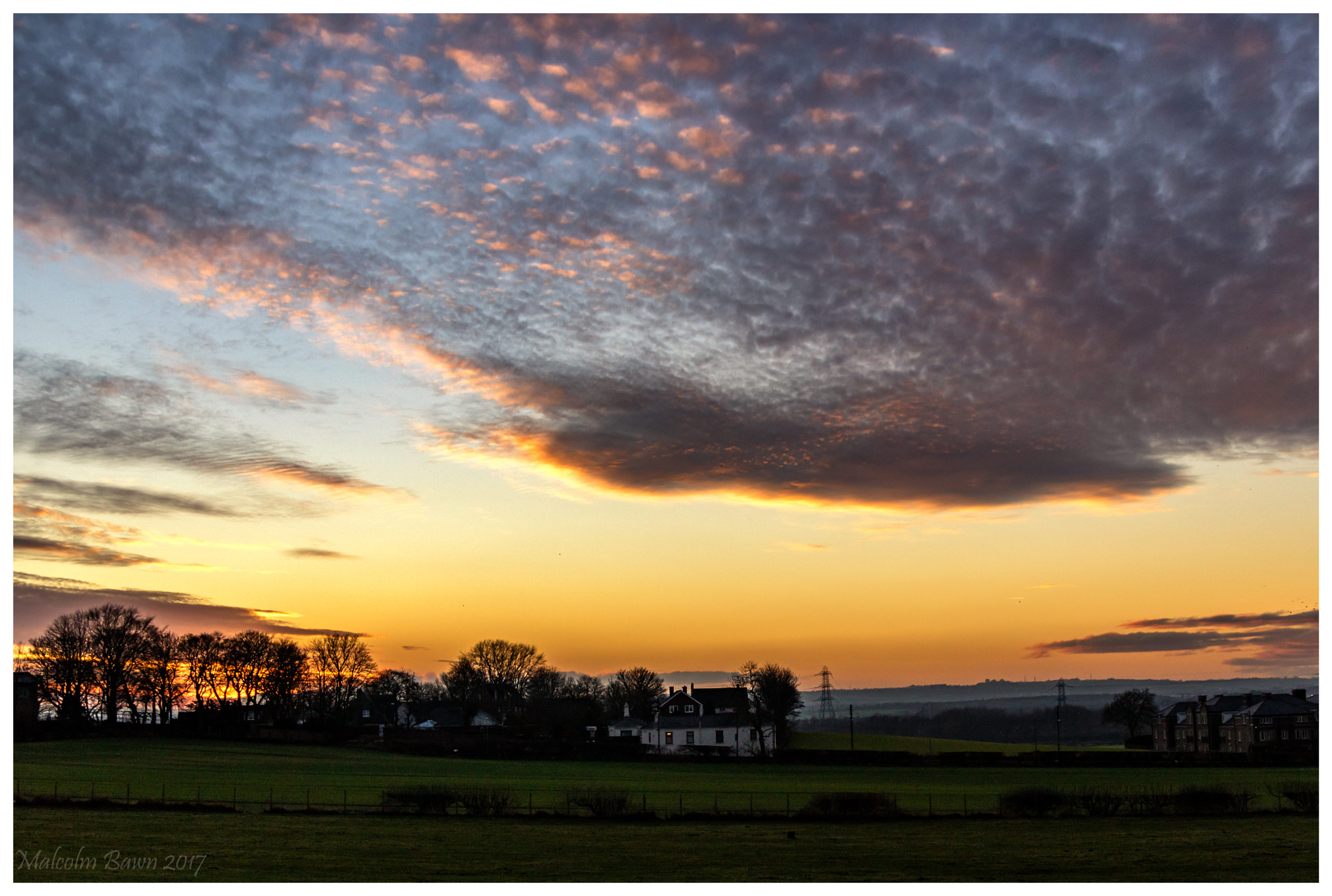 Canon EOS 760D (EOS Rebel T6s / EOS 8000D) + Canon EF 24-105mm F4L IS USM sample photo. Sunset clouds photography