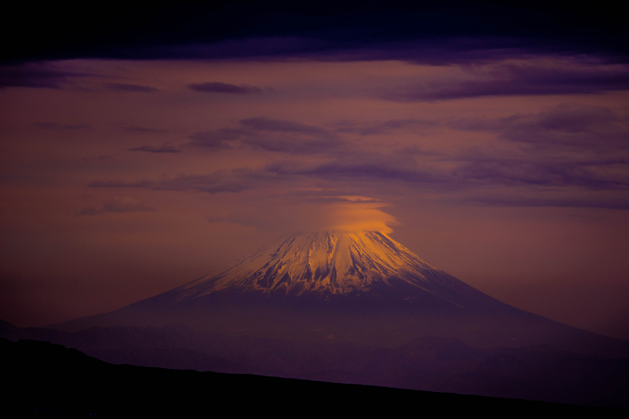 Sony FE 70-300mm F4.5-5.6 G OSS sample photo. 夕陽 photography
