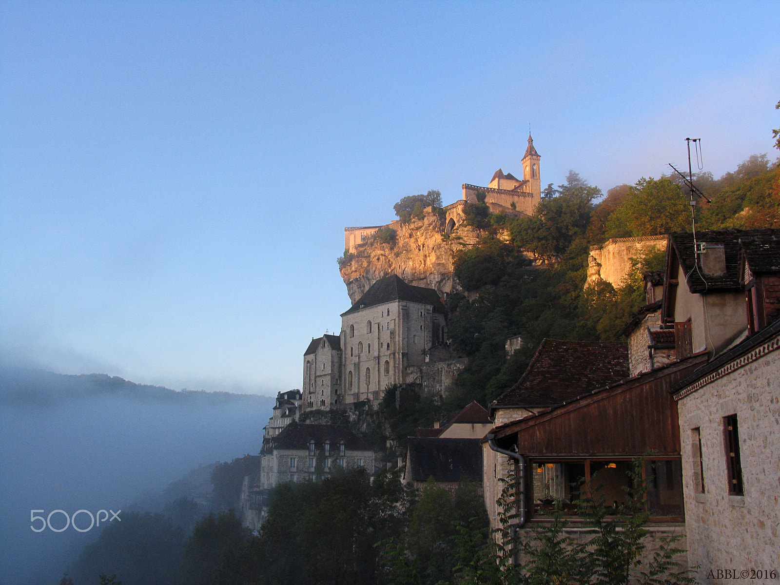 Canon POWERSHOT PRO1 sample photo. Misty morning over rocamadour photography
