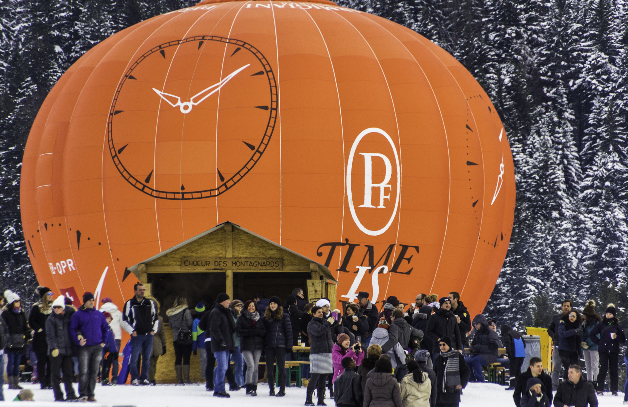 Canon EOS 60D + Tamron 18-270mm F3.5-6.3 Di II VC PZD sample photo. Balloon in flight photography