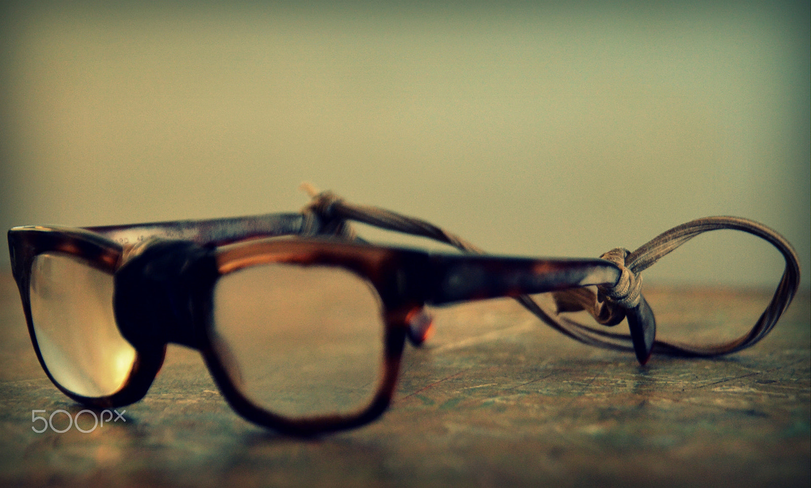 Nikon AF Nikkor 24-85mm F2.8-4D IF sample photo. Old glasses photography