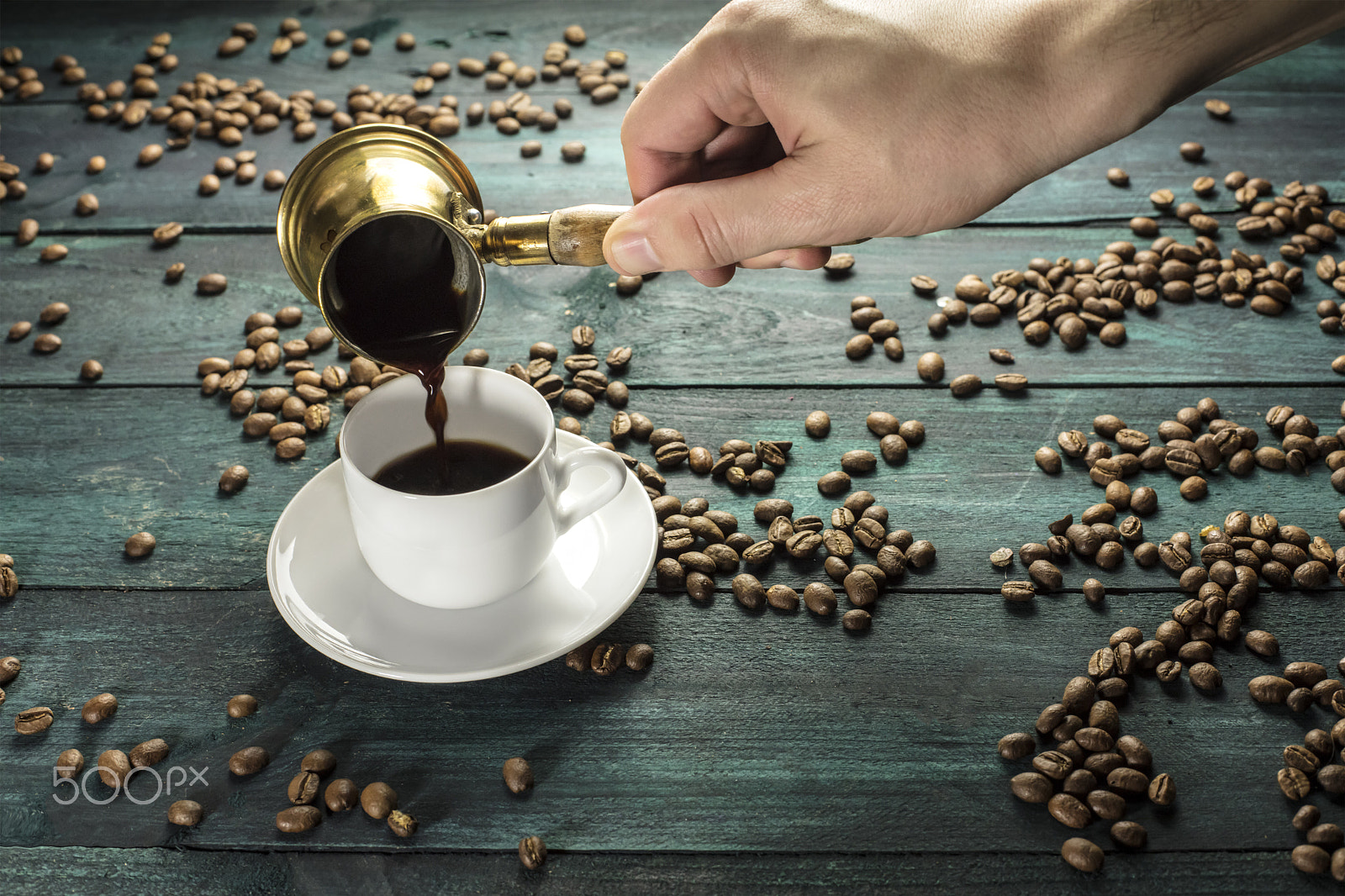 Canon EOS 5DS R sample photo. Strong coffee poured from vintage pot into cup photography