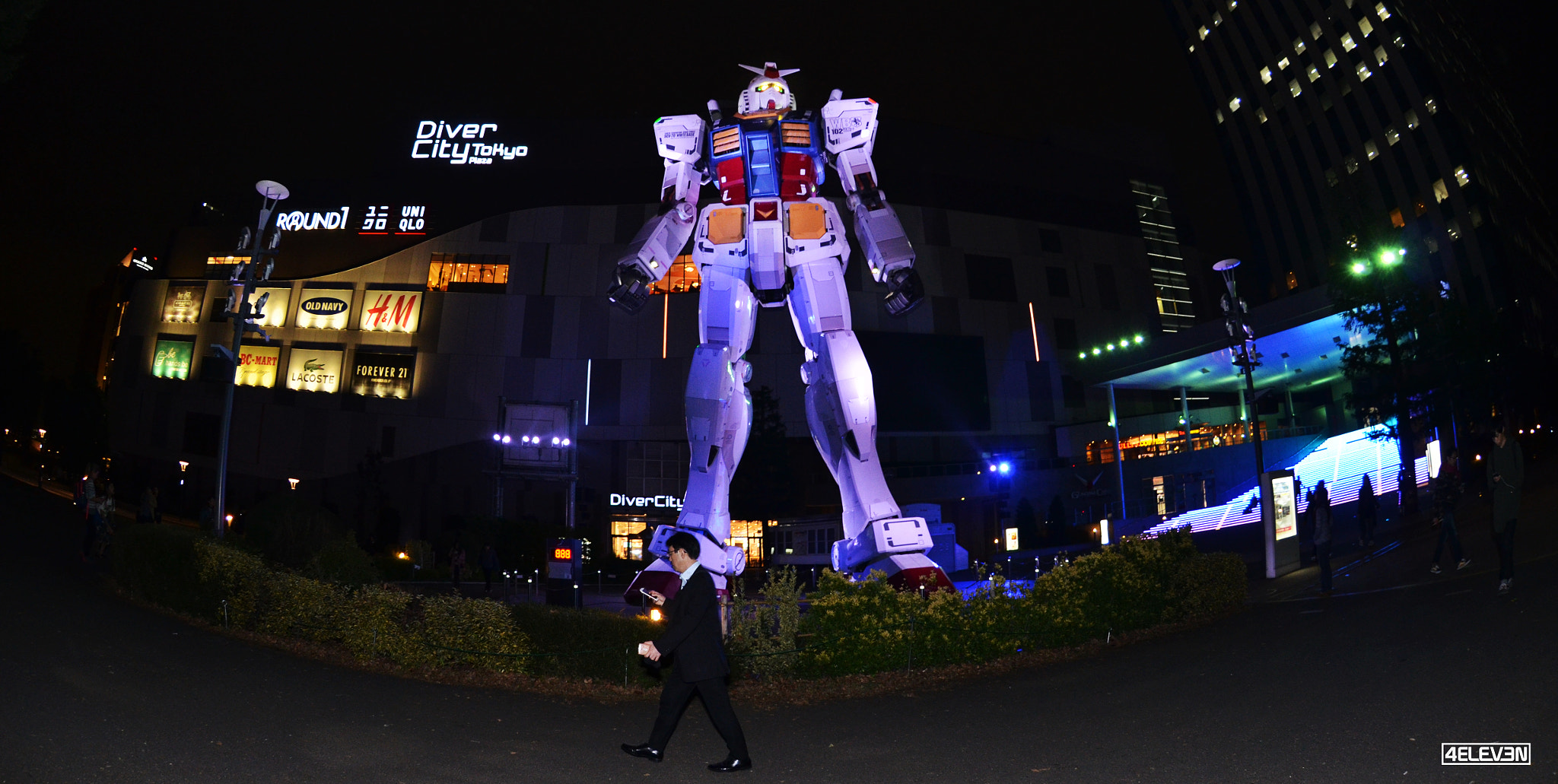 Nikon D7000 + Nikon AF DX Fisheye-Nikkor 10.5mm F2.8G ED sample photo. Tokyo gundam front photography