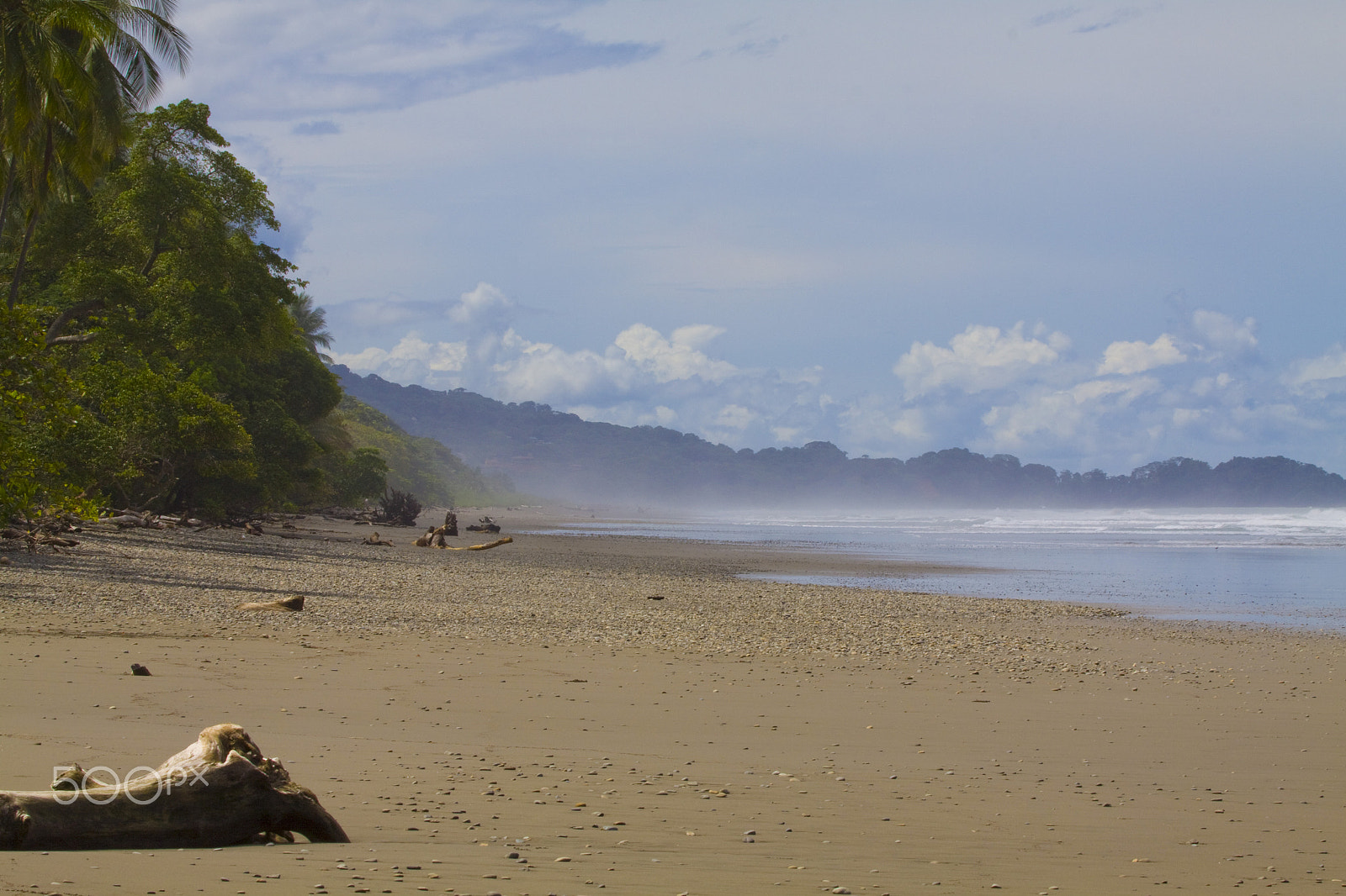 Canon EOS 50D + Canon EF 100-400mm F4.5-5.6L IS USM sample photo. Lonely beach photography