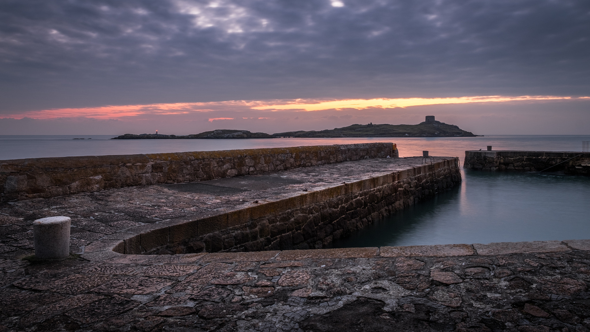 Fujifilm XF 14mm F2.8 R sample photo. Sunrise in colliemore harbour - dublin, ireland - seascape photography photography