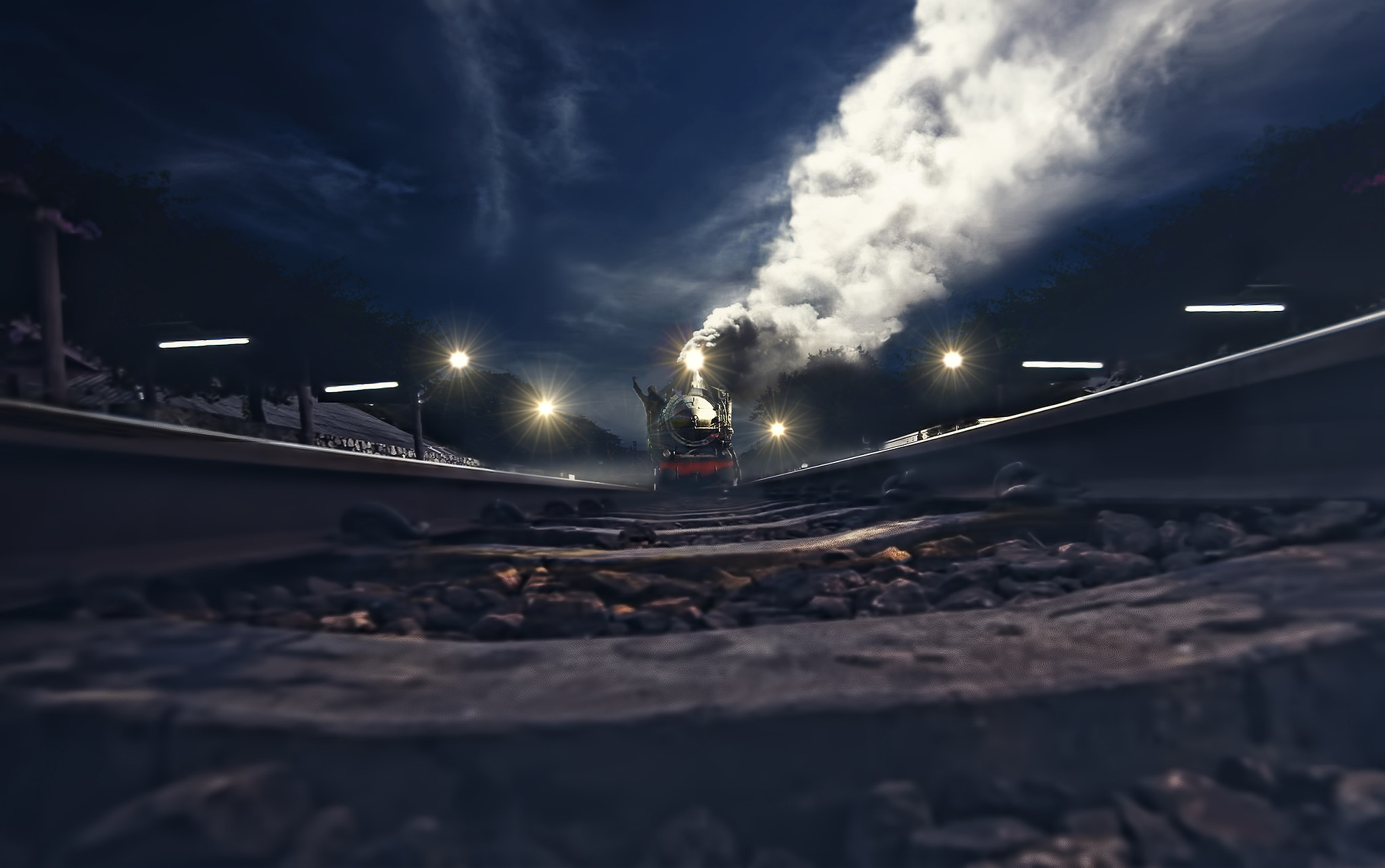 Nikon D50 + Sigma 10-20mm F3.5 EX DC HSM sample photo. Last train photography