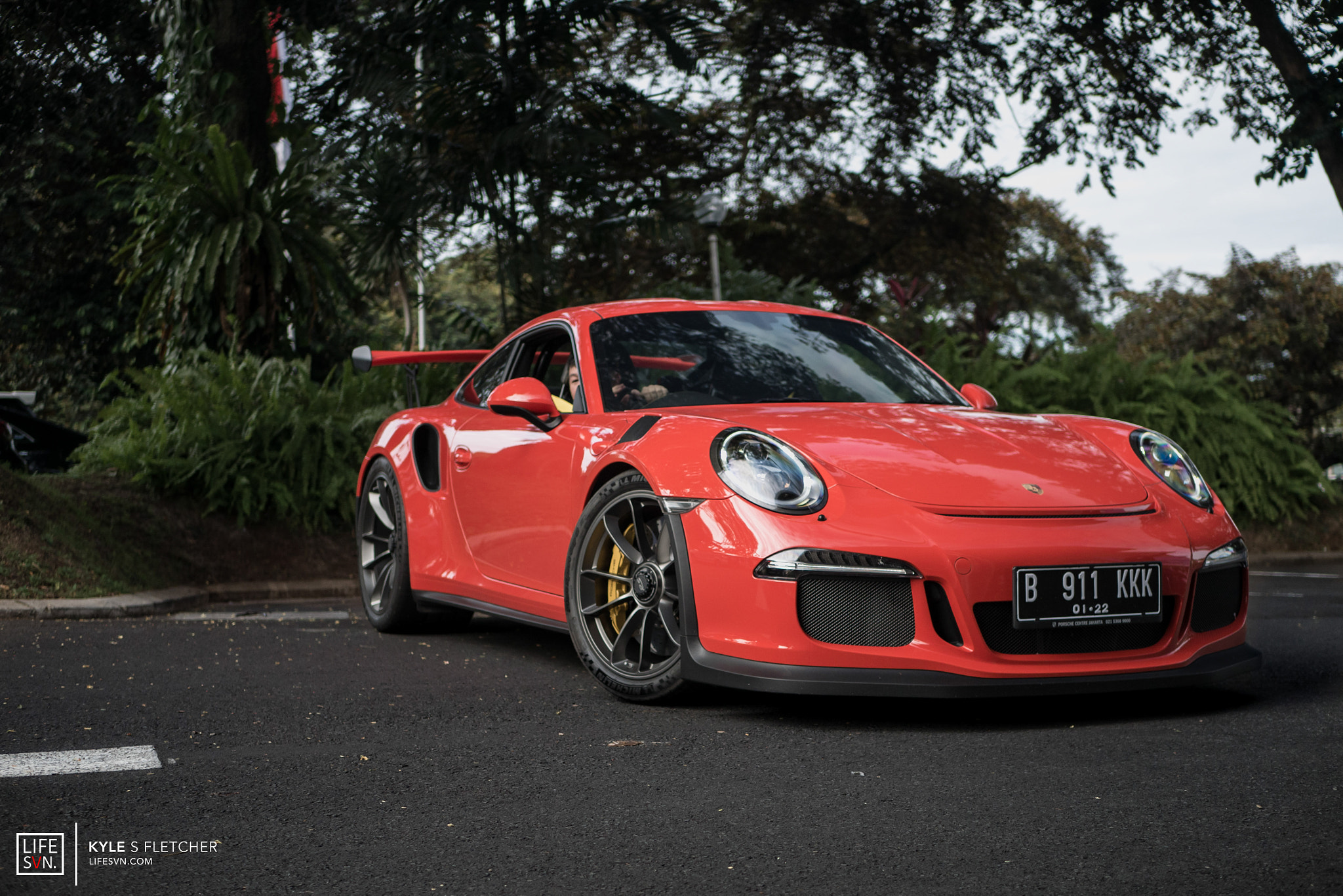 Panasonic Lumix DMC-G7 + LUMIX G 25/F1.7 sample photo. Porsche gt3rs photography