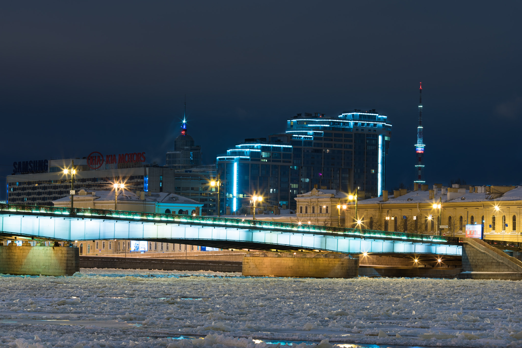 Sony a7R II + Canon EF 135mm F2L USM sample photo. Saint-petersburg. photography