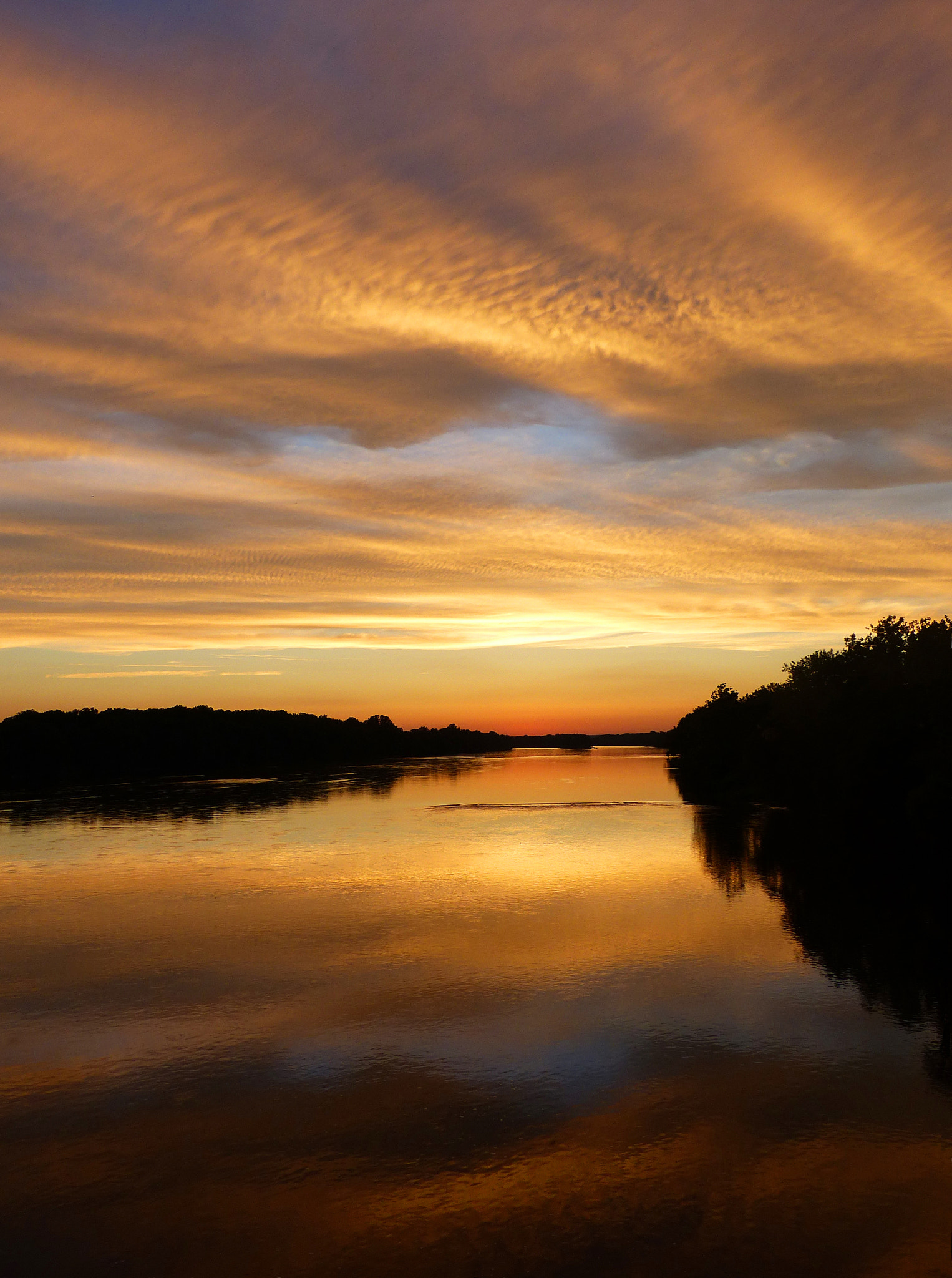 Leica V-Lux 4 sample photo. Beautiful evening on the delaware river photography