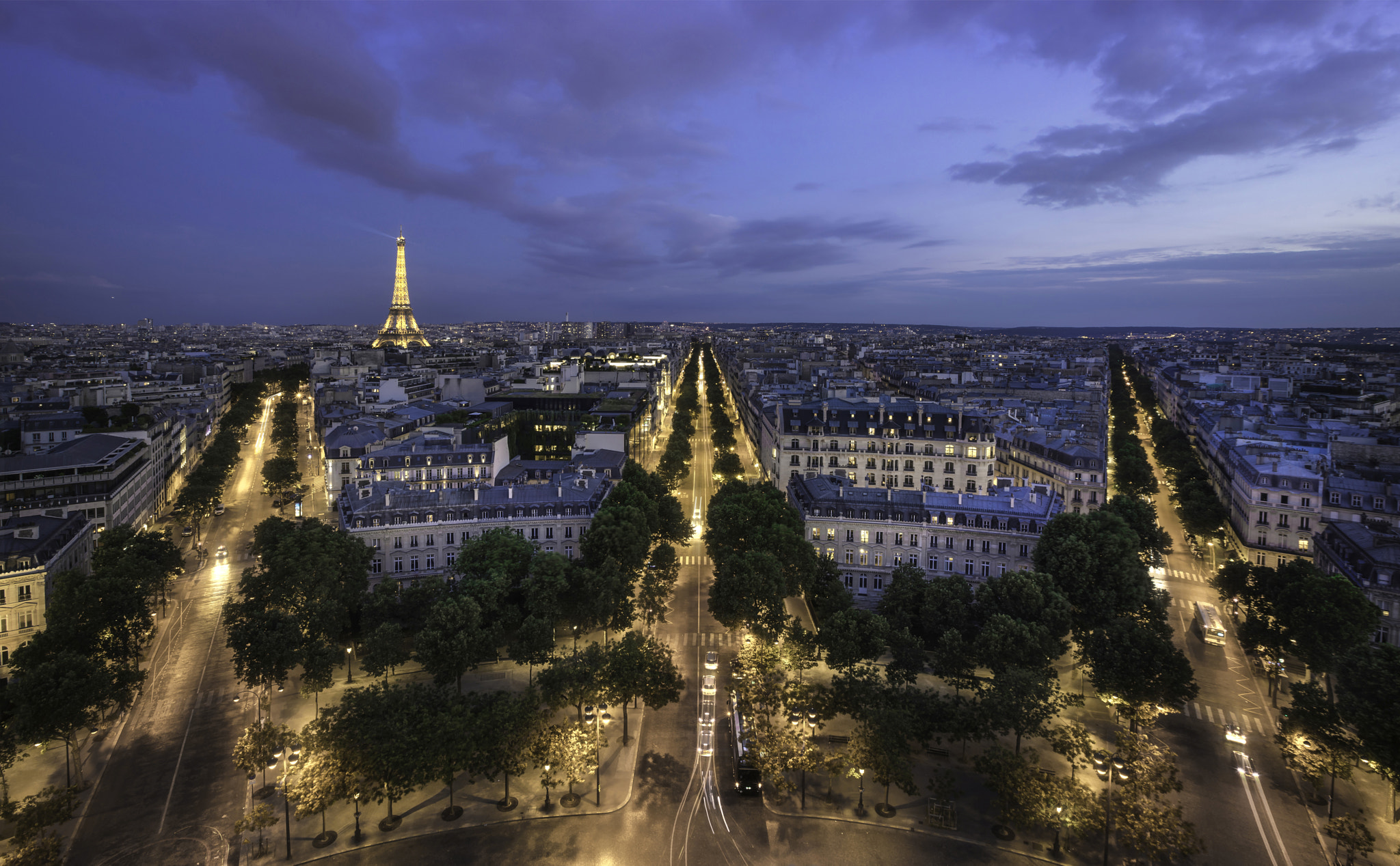 Sony a7R + Canon EF 16-35mm F2.8L II USM sample photo. View from the arc de triomphe photography