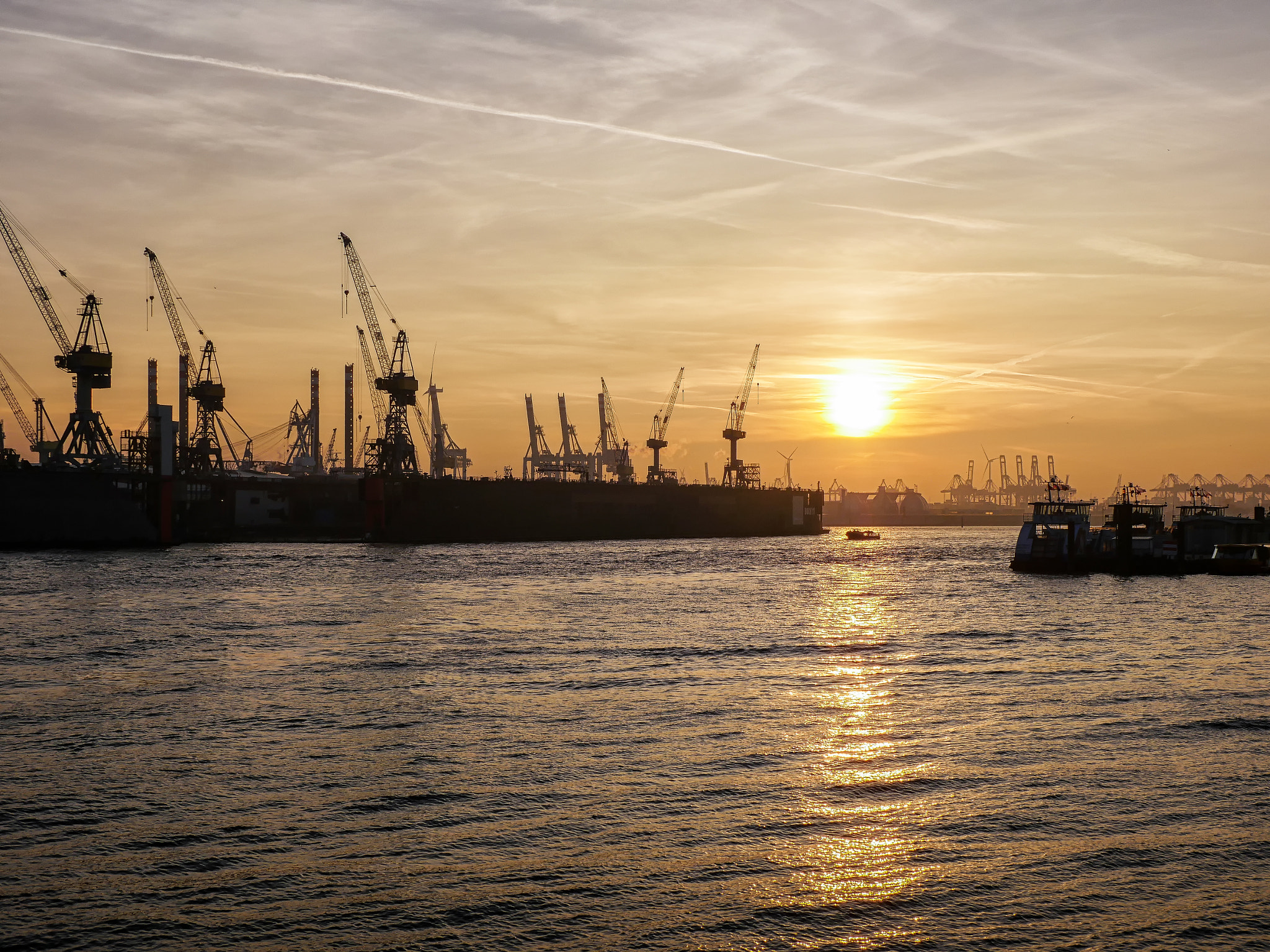 LUMIX G VARIO 12-60/F3.5-5.6 sample photo. Hamburg landungsbrücken photography