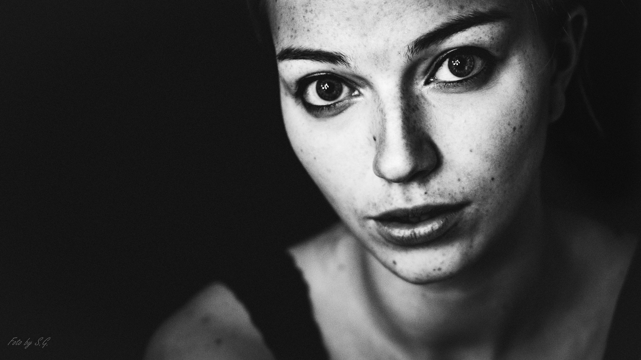 Nikon D7100 + Sigma 35mm F1.4 DG HSM Art sample photo. Trixi photography