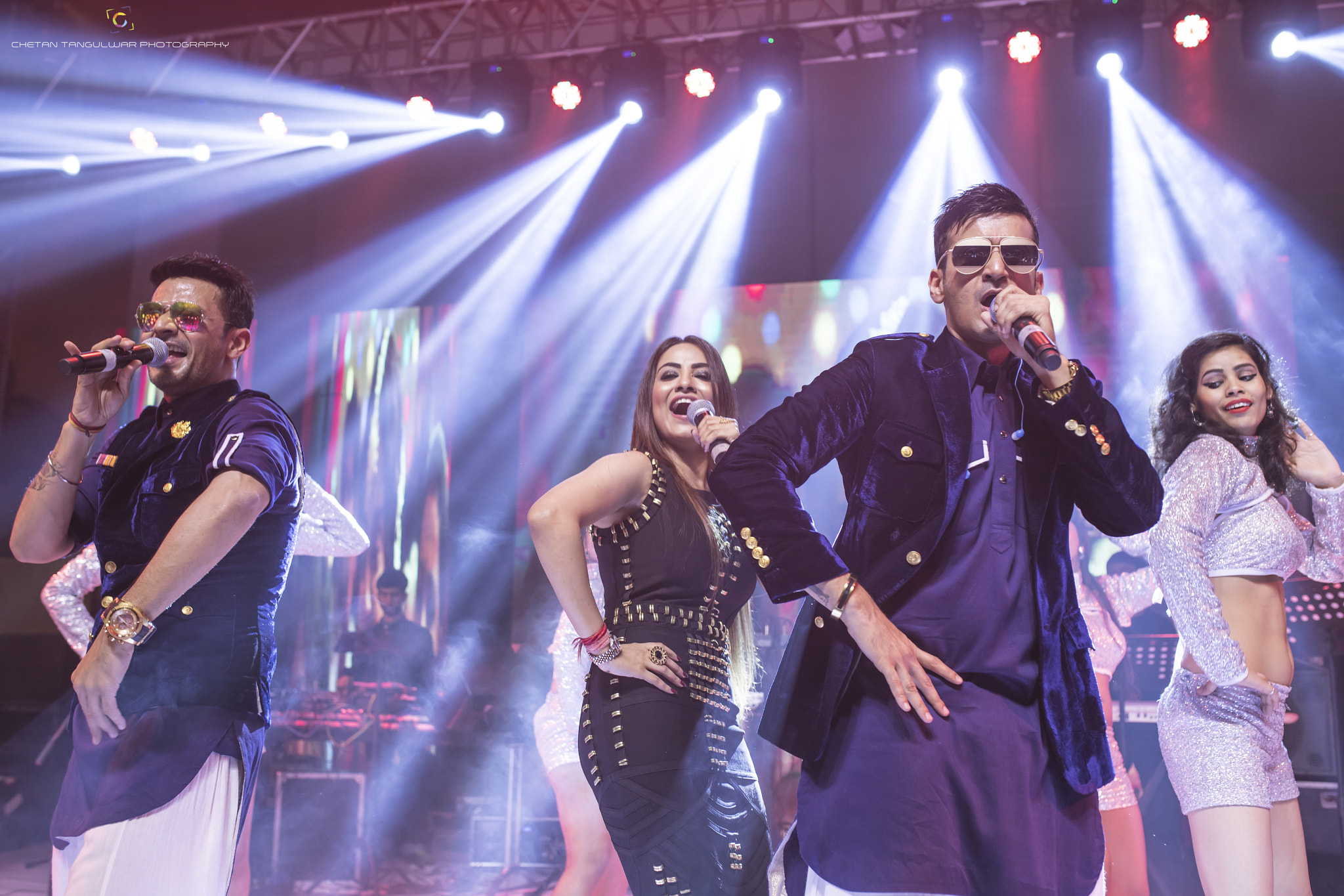 Sigma 35mm F1.4 DG HSM Art sample photo. Meet brothers bollywood night photography