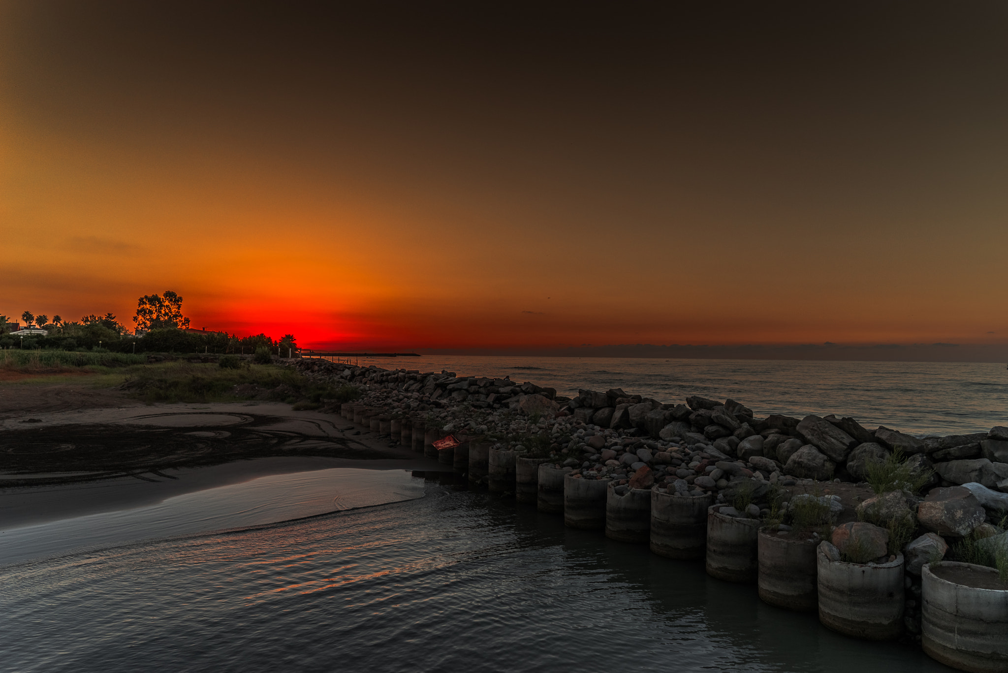 Sony a7 II + ZEISS Batis 25mm F2 sample photo. Seascape photography