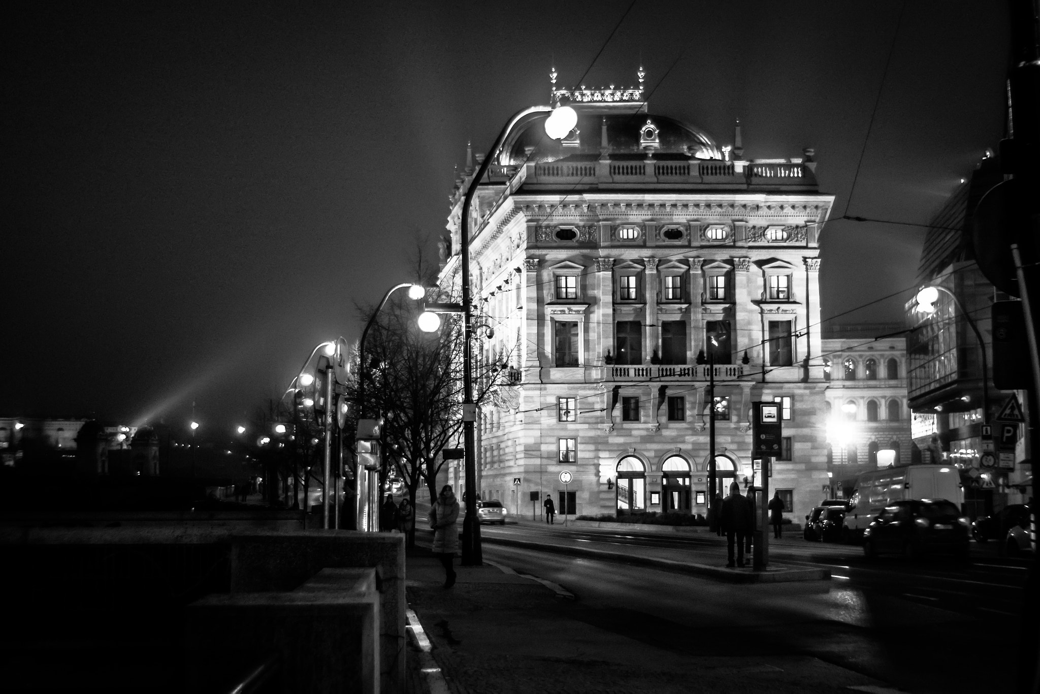 Canon EOS 500D (EOS Rebel T1i / EOS Kiss X3) sample photo. National theatre prague photography