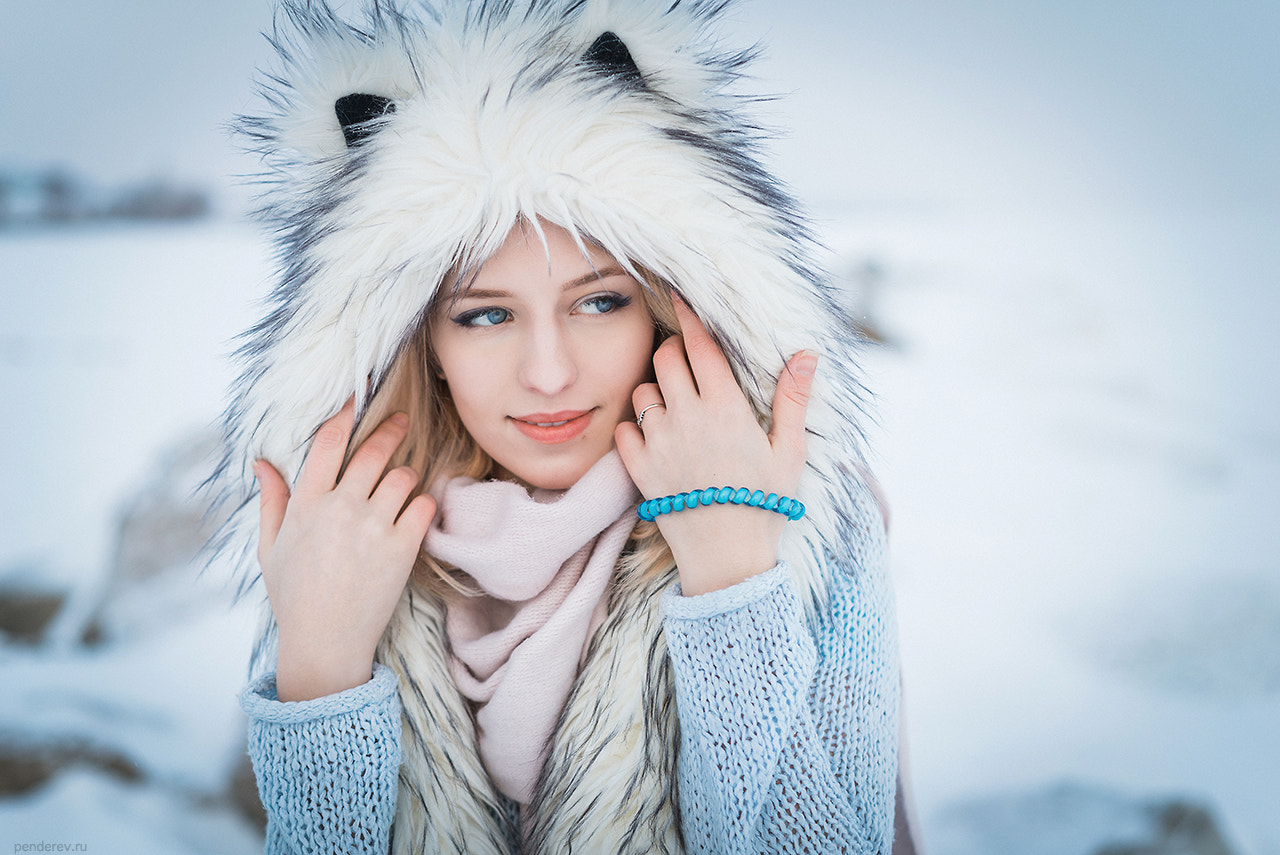 Sony a7S II + Sony Sonnar T* FE 55mm F1.8 ZA sample photo. Snow girl photography