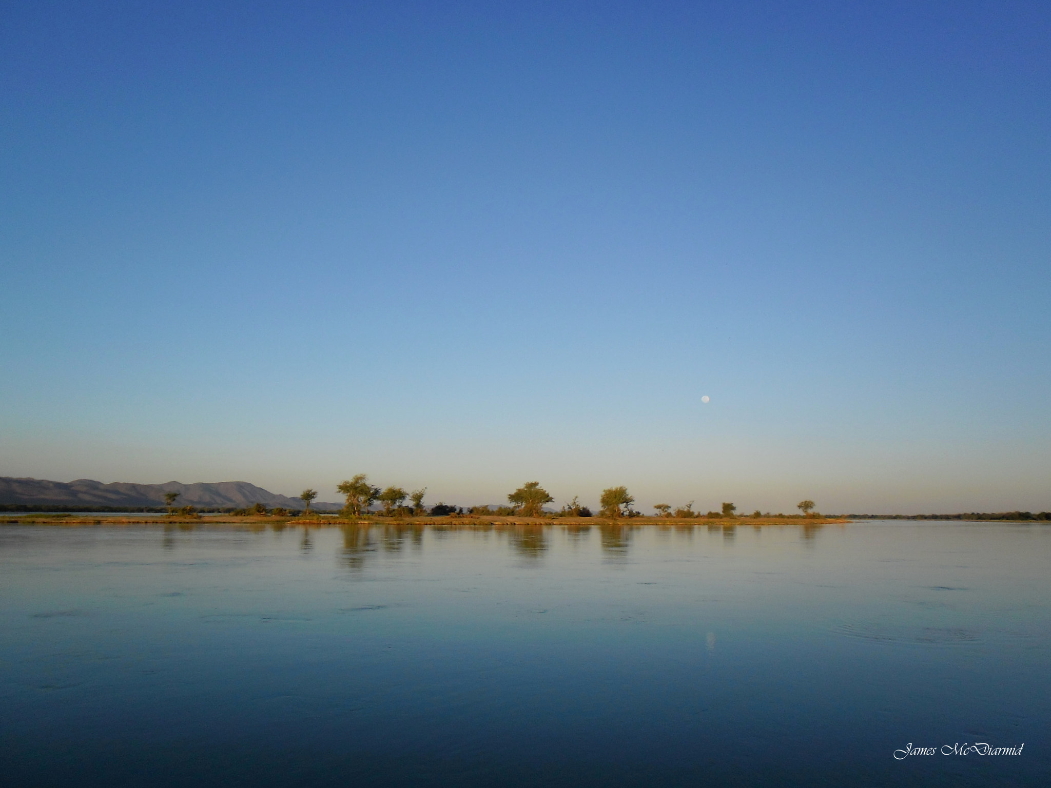 Samsung ES9/ ES8 sample photo. Evening river landscape photography