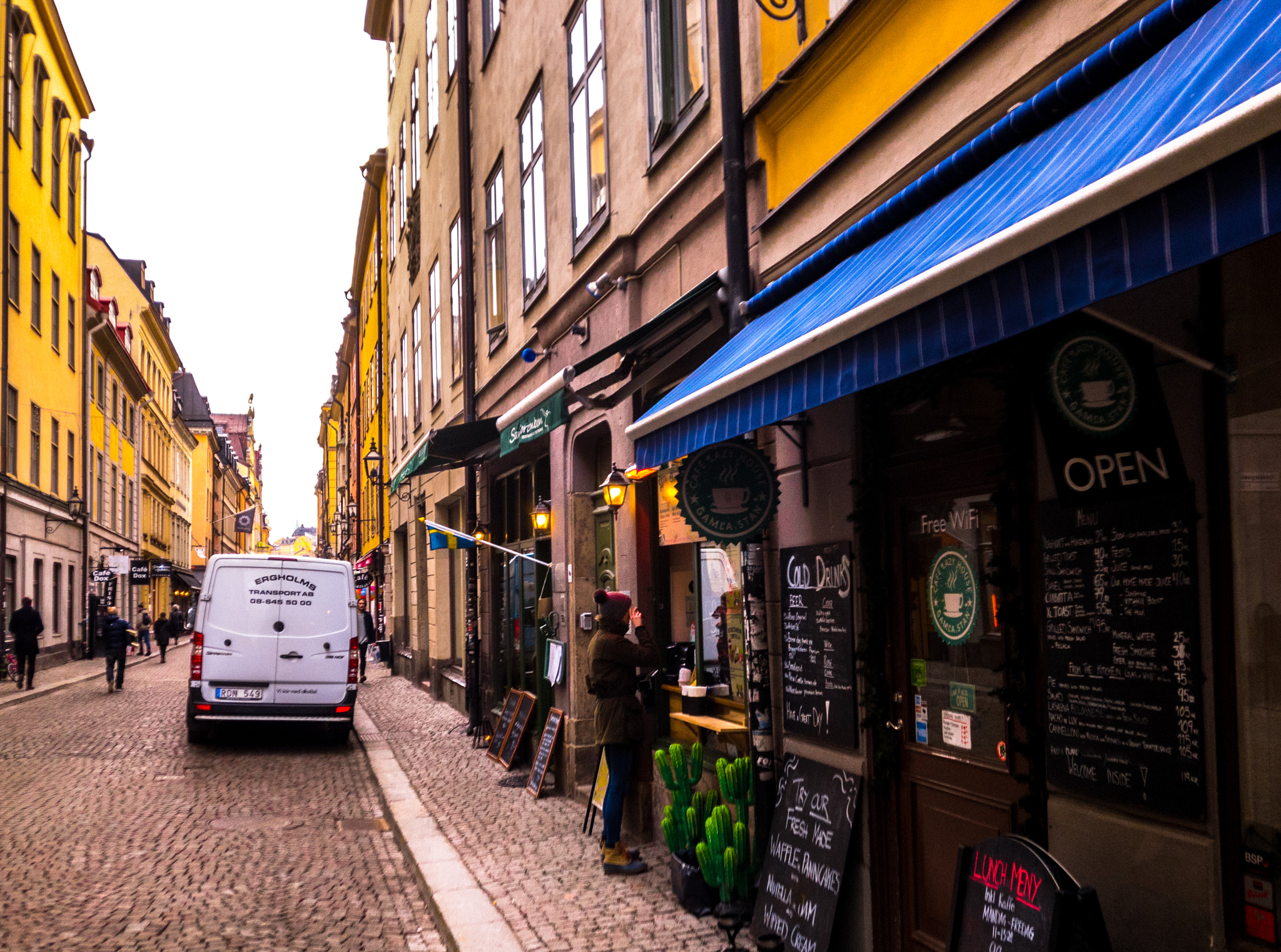 iPhone 7 Plus back camera 3.99mm f/1.8 sample photo. Stockholm old town photography
