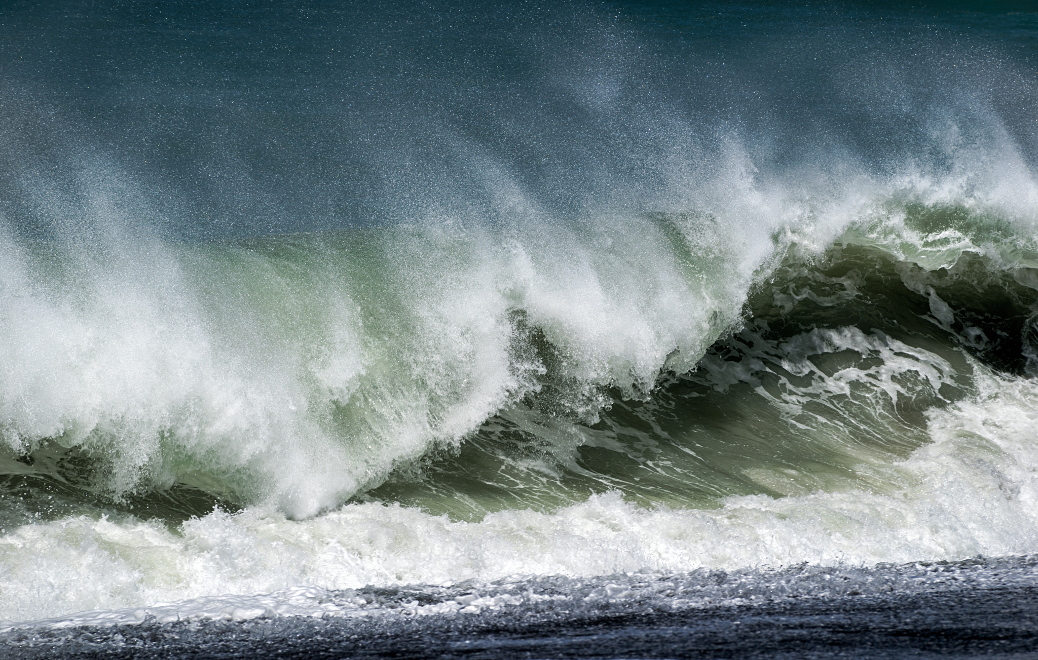 Pentax K-1 + Pentax smc DA* 60-250mm F4.0 ED (IF) SDM sample photo. Breaking wave photography