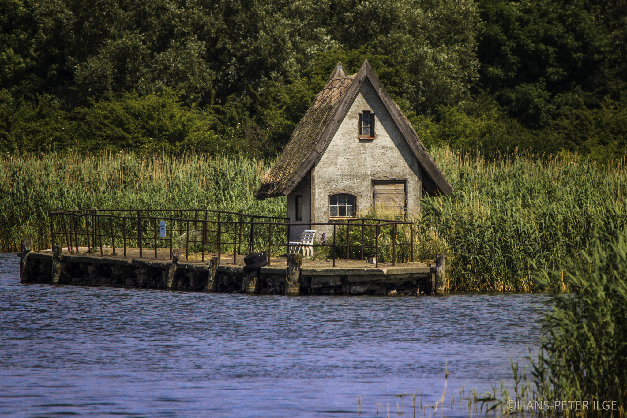Canon EF 100-400mm F4.5-5.6L IS USM sample photo. Waterfront photography