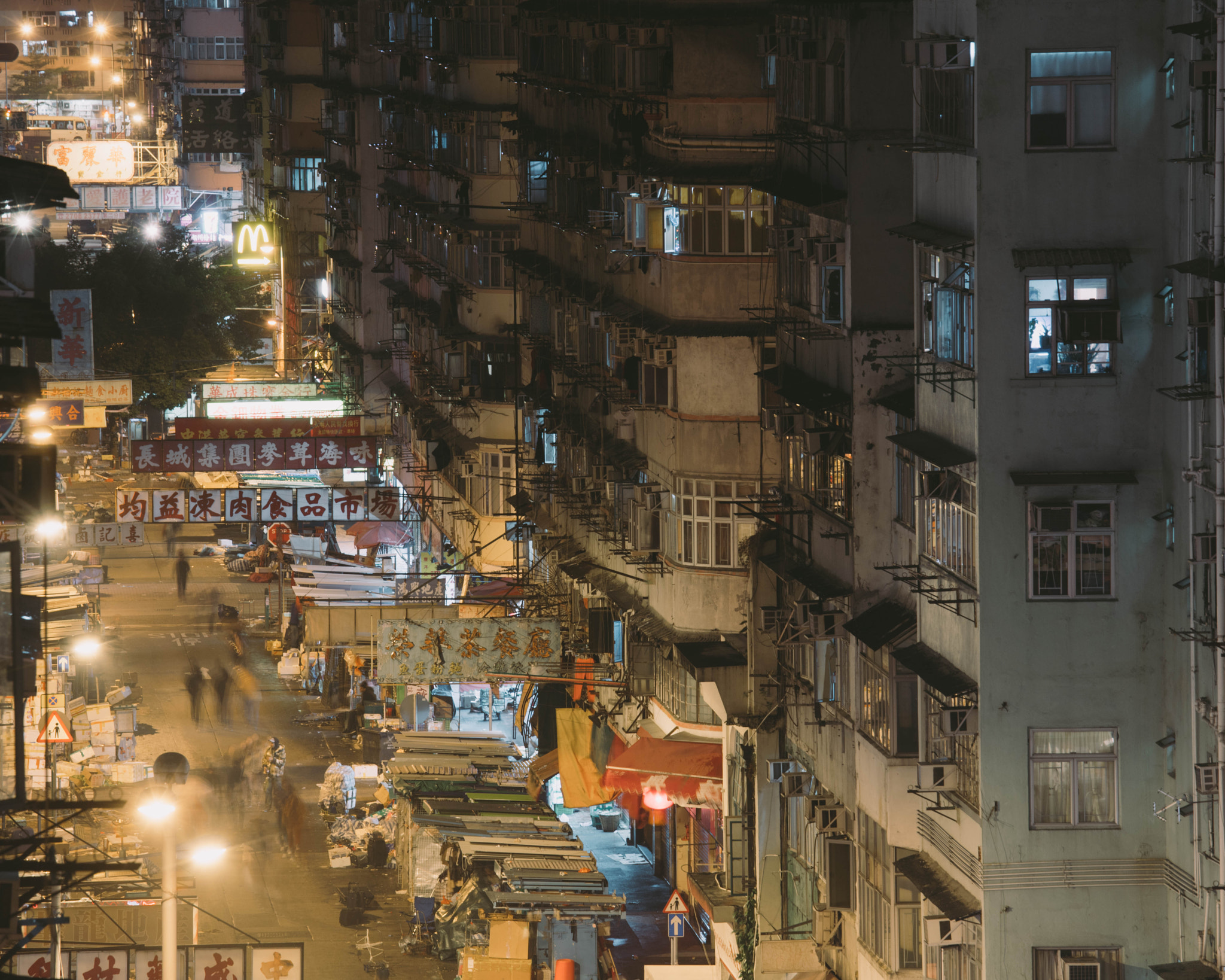 Sony a7R II + Canon EF 70-200mm F4L IS USM sample photo. Midnight at sham shui po photography