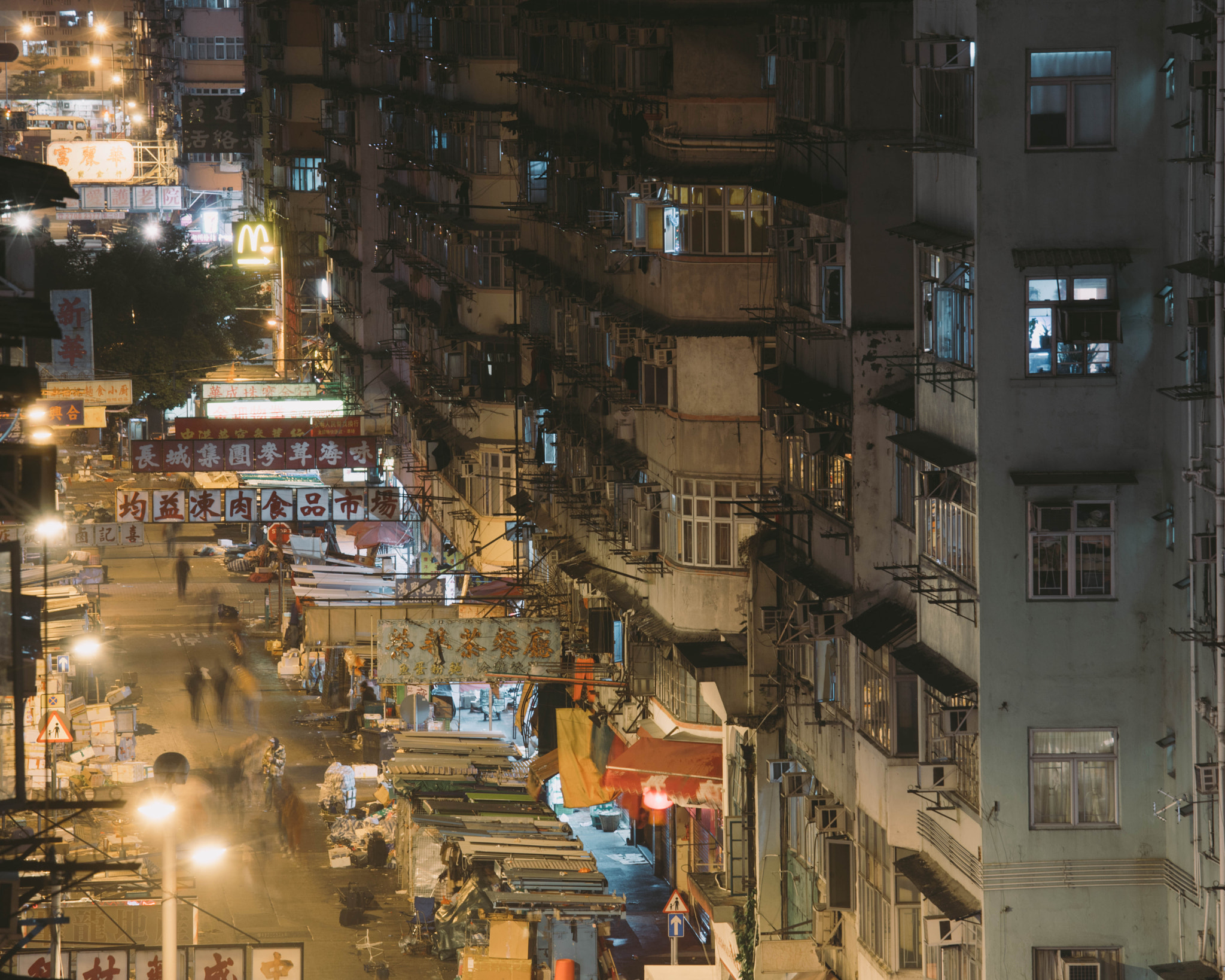 Sony a7R II sample photo. Midnight at sham shui po photography